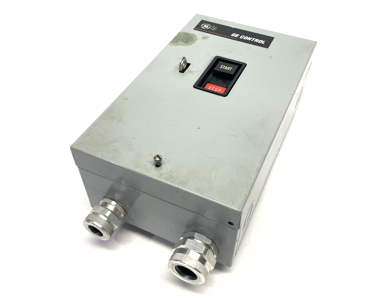 CR1062R2B | General Electric Manual Motor Starter & Enclosure 3-Pole 600VAC - For parts or not working - Maverick Industrial Sales