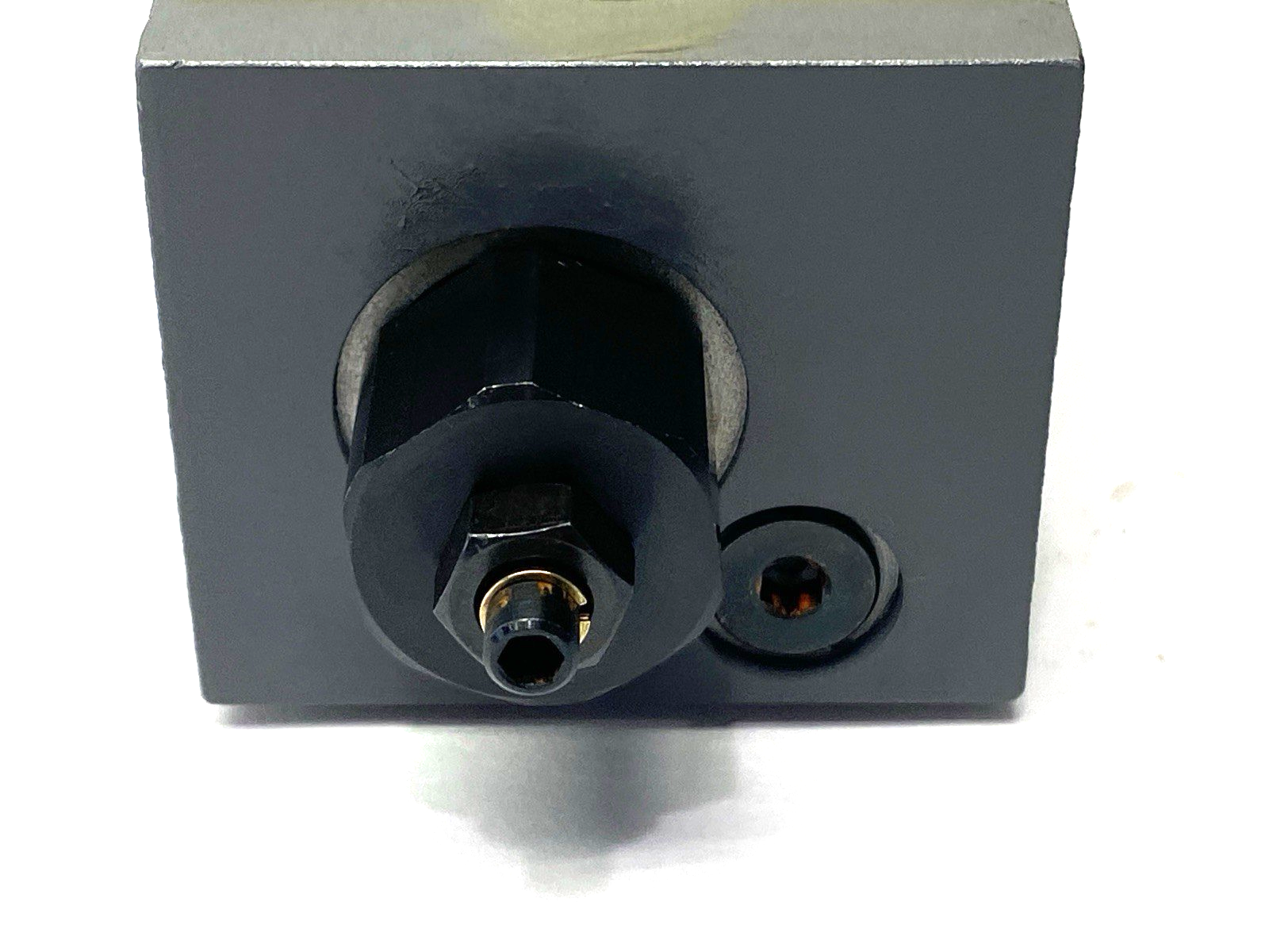 TGMX2-5-PP-FW-G-50 | Tokimec Stack Valve - New – Open box - Maverick Industrial Sales