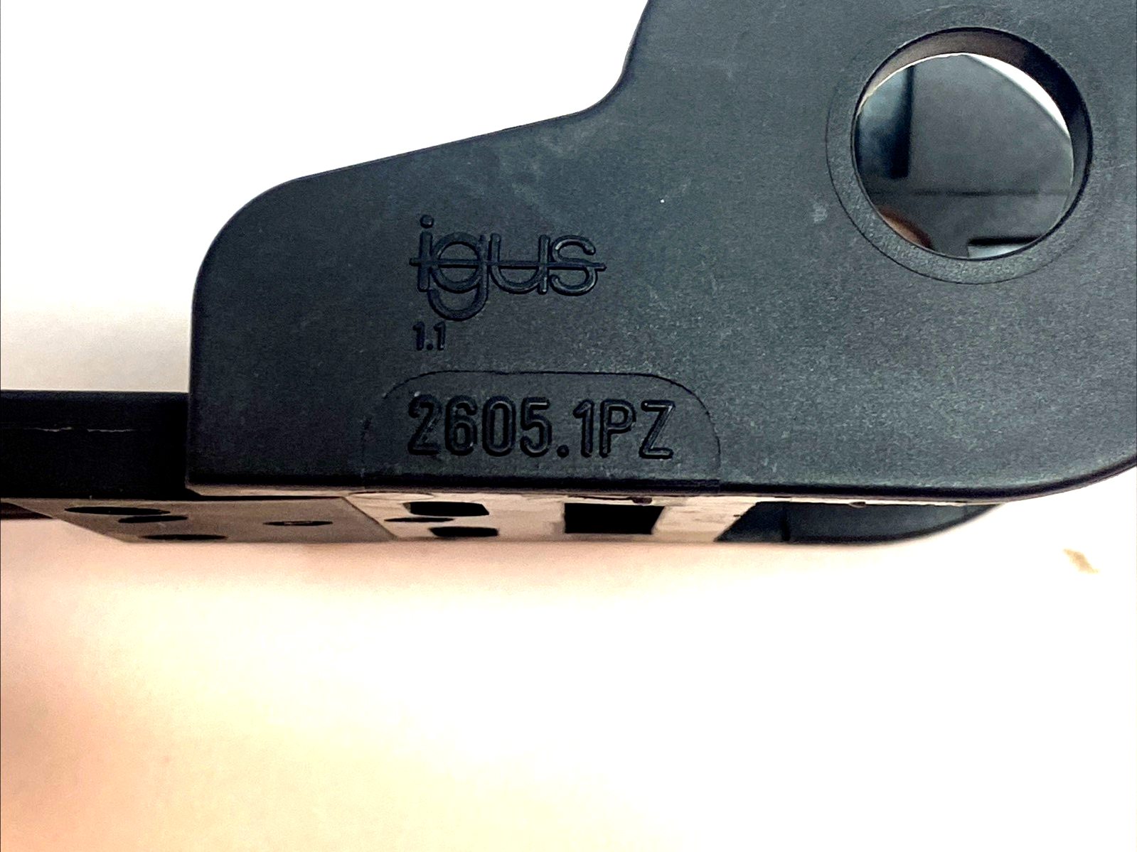Igus 2605.1PZ Mounting Bracket LOT OF 4 - Maverick Industrial Sales