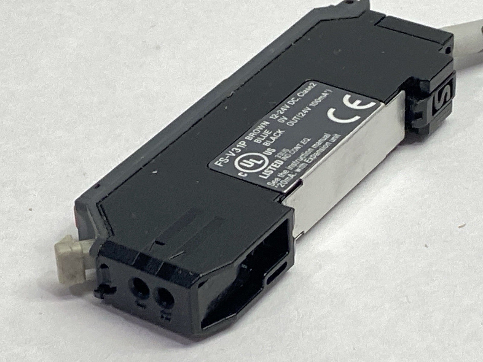 Keyence FS-V31P Fiber Amplifier Main Unit Male M8 3-Pin 72" Cable NO COVER - Maverick Industrial Sales