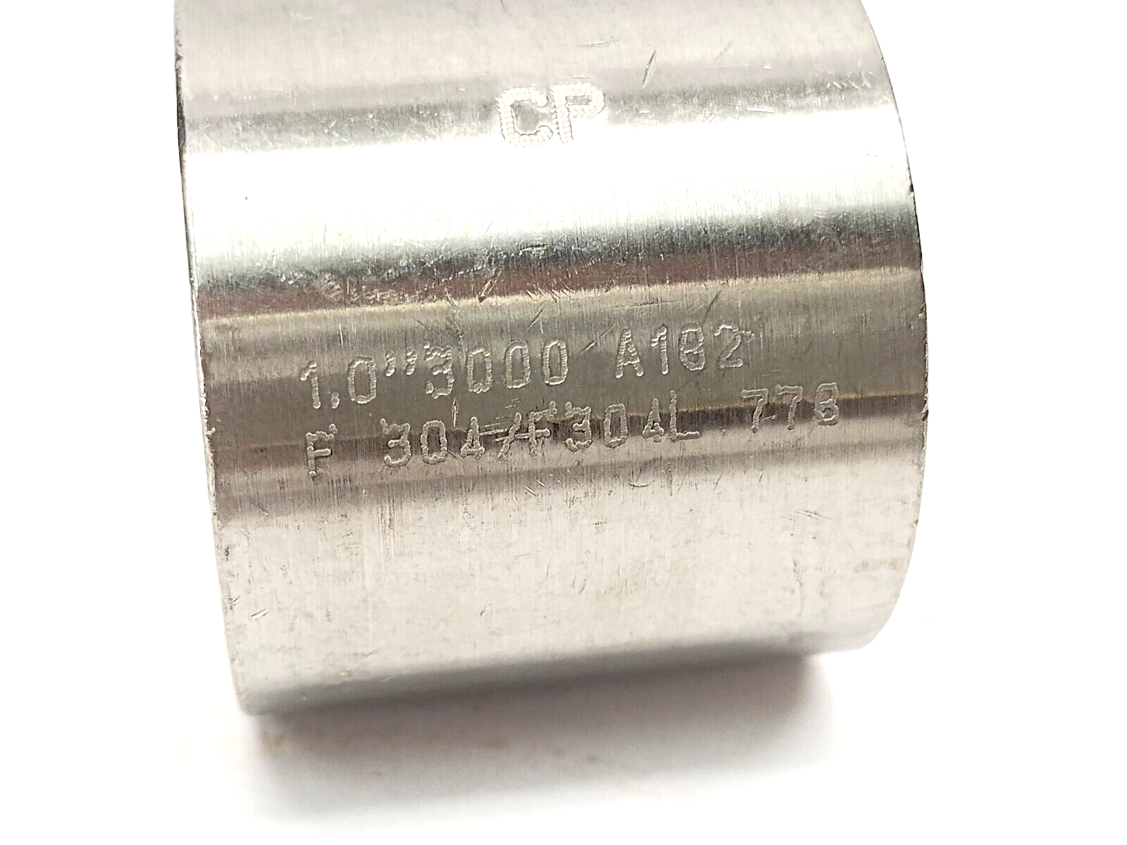 1" Socket Weld Pipe Coupling A182 F 304/F304L Stainless Steel 3000LBS 1-1/2"L - Maverick Industrial Sales