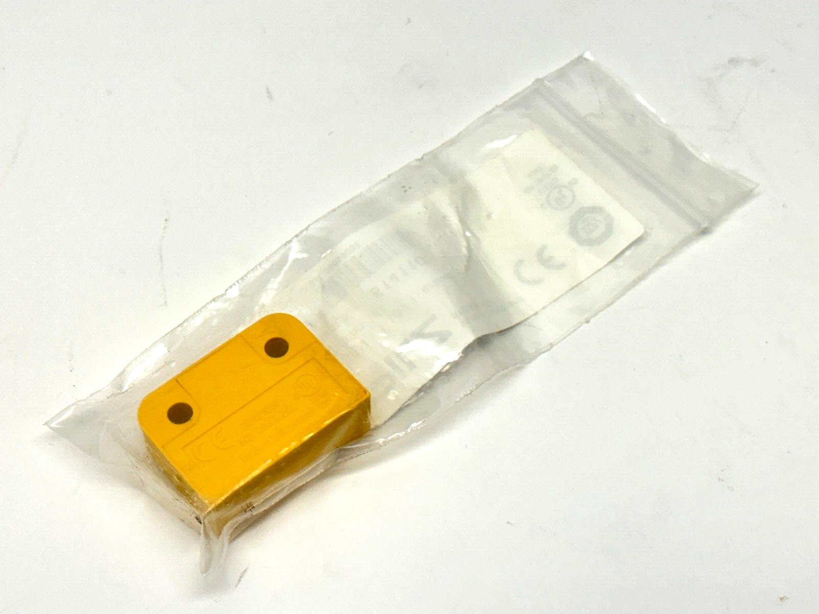 Pilz PSEN 1.1-10/1 Version 1.0 Actuator Magnetic Safety Switch 514110 - Maverick Industrial Sales