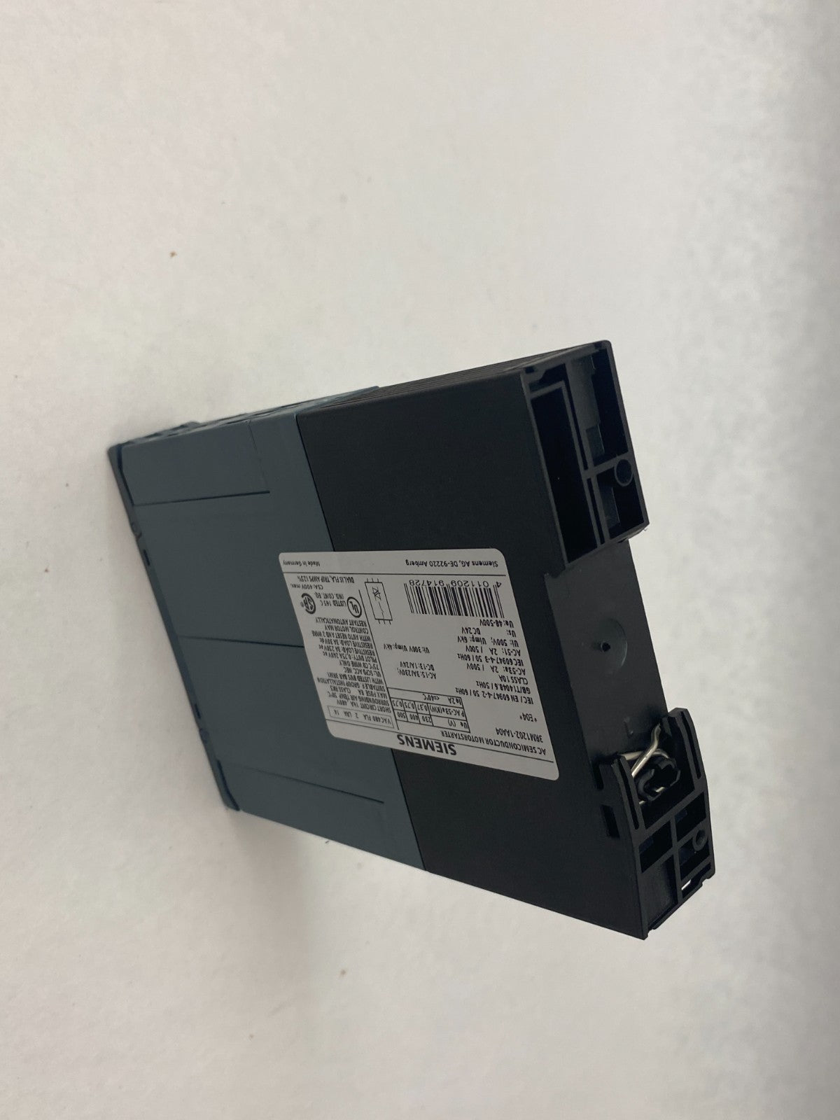 Siemens 3RM1202-1AA04 SIRIUS Reversing Starter, Screw-Type - Maverick Industrial Sales