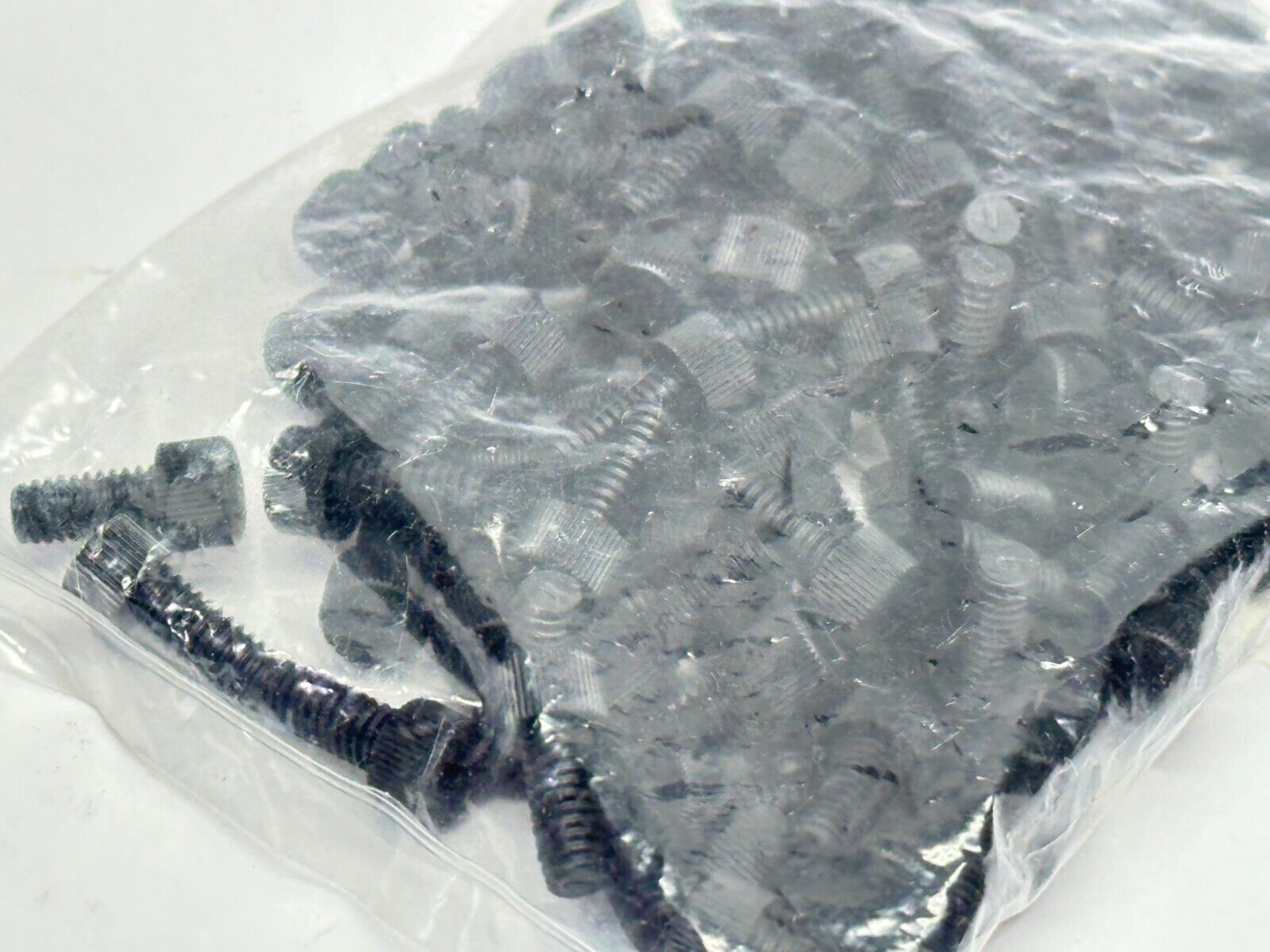 Essentra 3408320037B Hex Socket Cap Screw 8-32 Thread 3/8 Black Nylon PKG OF 100 - New - Maverick Industrial Sales