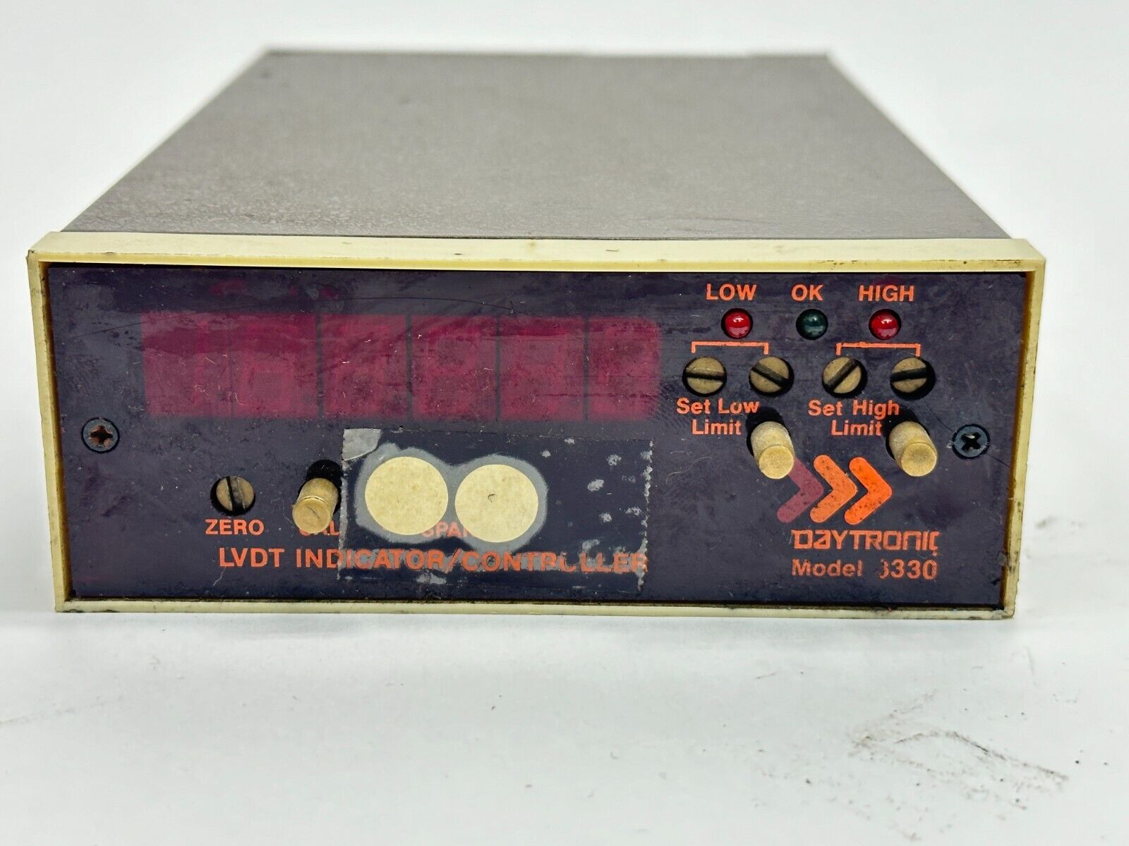 Daytronic 3330 LVDT Indicator Controller 105-135 VAC 10W 50-400Hz - For parts or not working - Maverick Industrial Sales