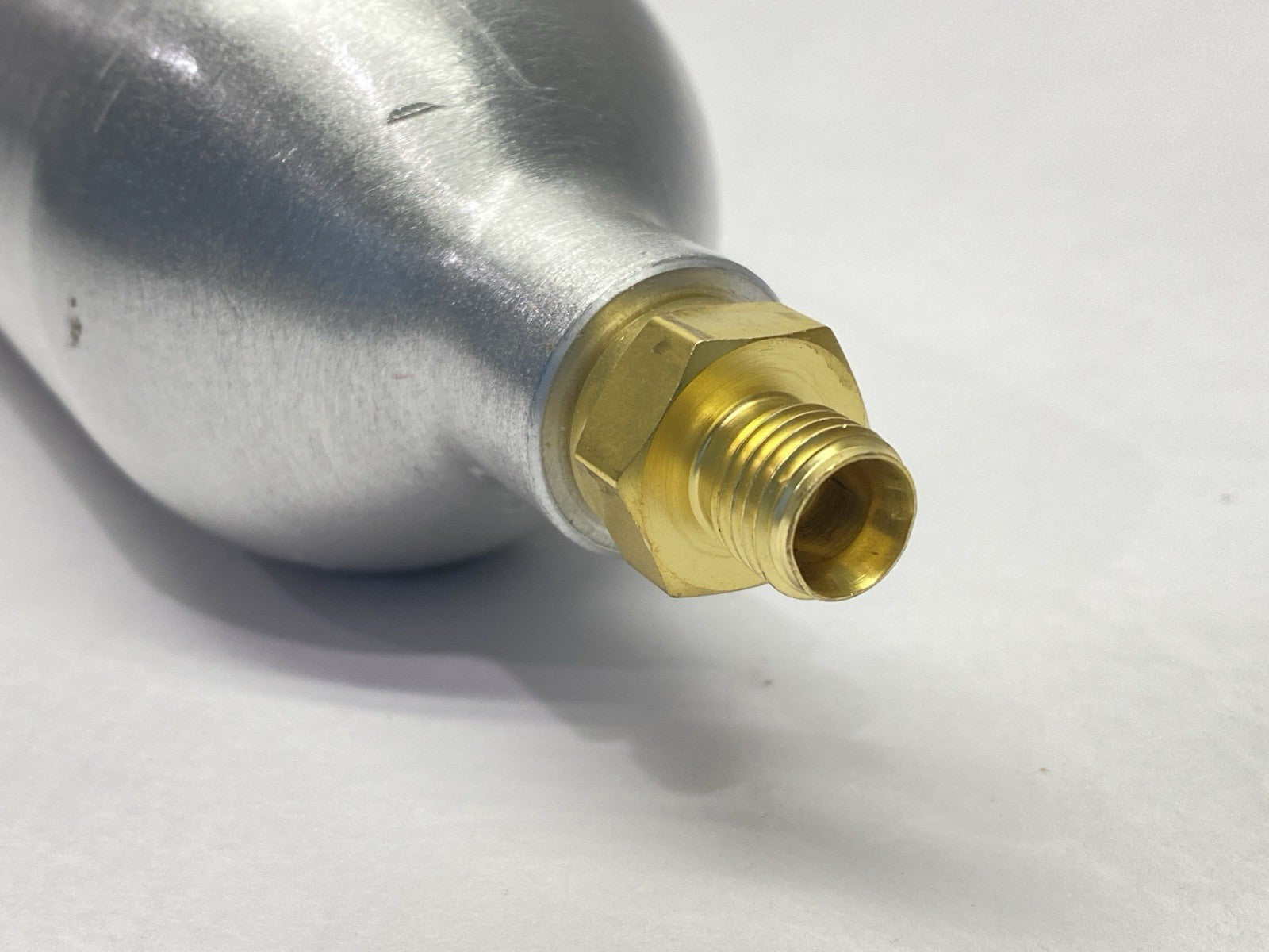 BOT-4 | Agilent Big Oxygen Trap 1/4" 250 PSI - Used - Maverick Industrial Sales