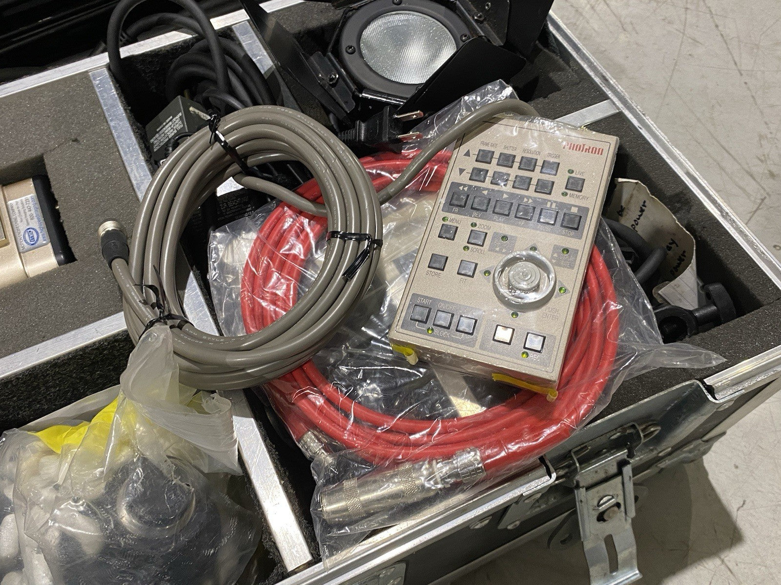 Photron FASTCAM-ultima512 Mono Imager, Model 32K Processor Unit, Remote Keypad - Maverick Industrial Sales