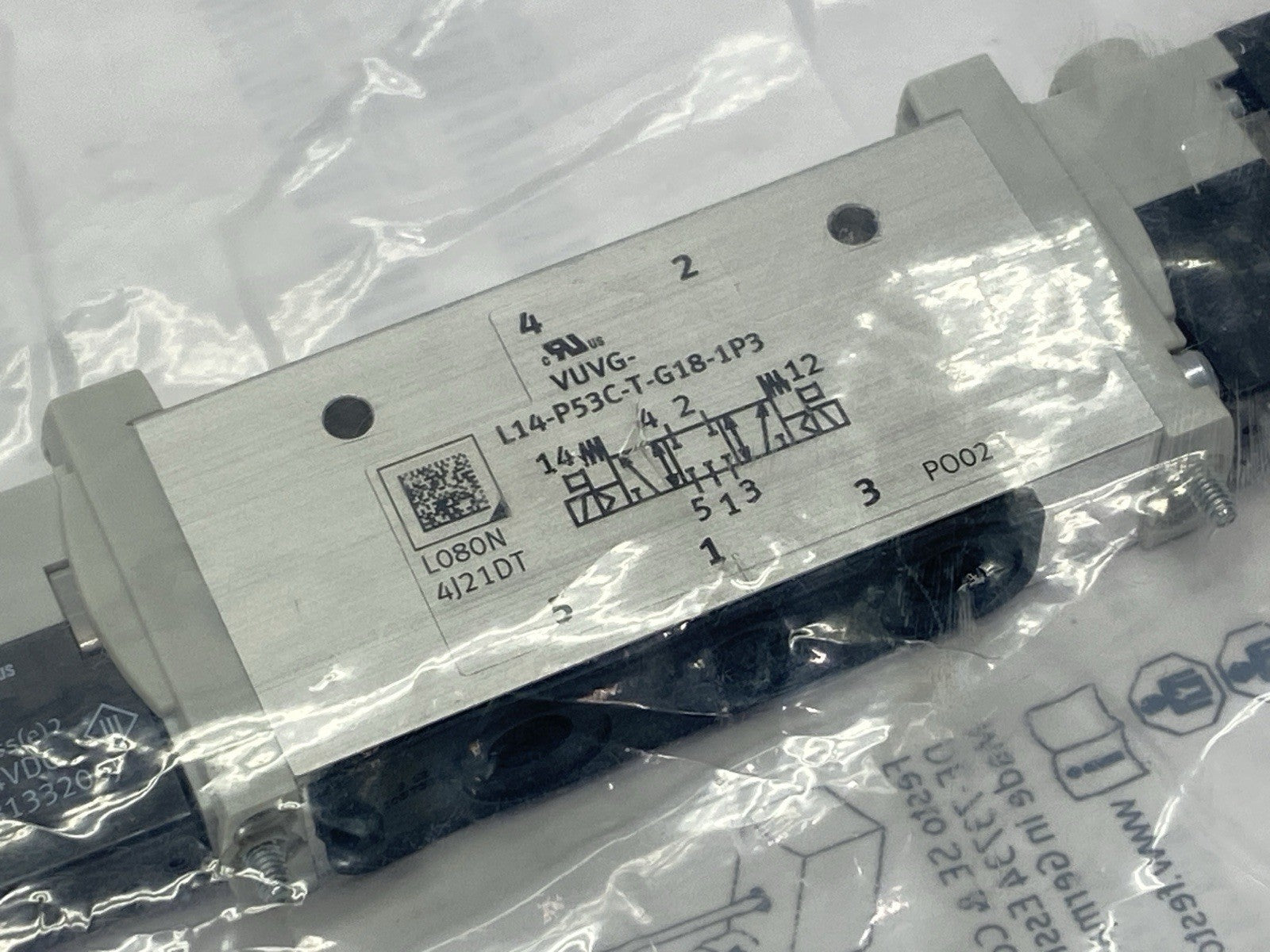 Festo VUVG-S14-P53C-T-G18-1R8L Pneumatic Solenoid Valve 564212 - Maverick Industrial Sales