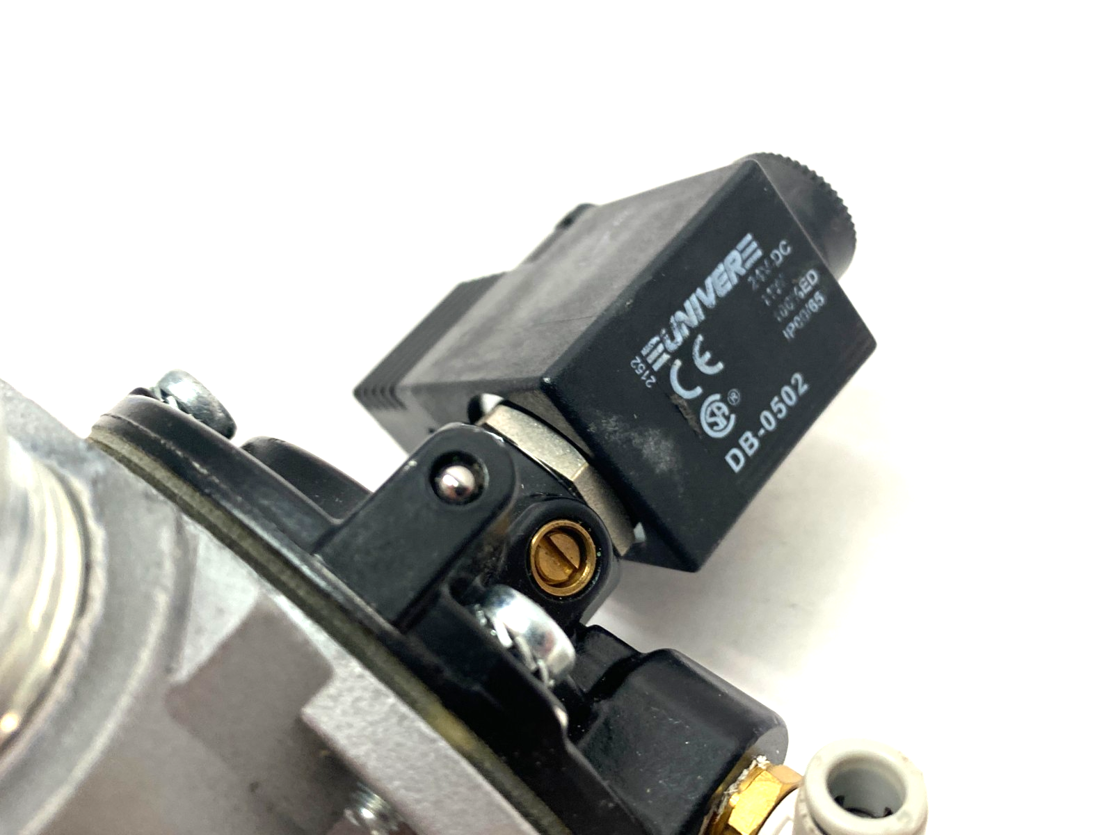 Emerson Numatics NF6BAN524N00061 3-Way Poppet Valve, Solenoid Pilot, 1" Ports - Maverick Industrial Sales