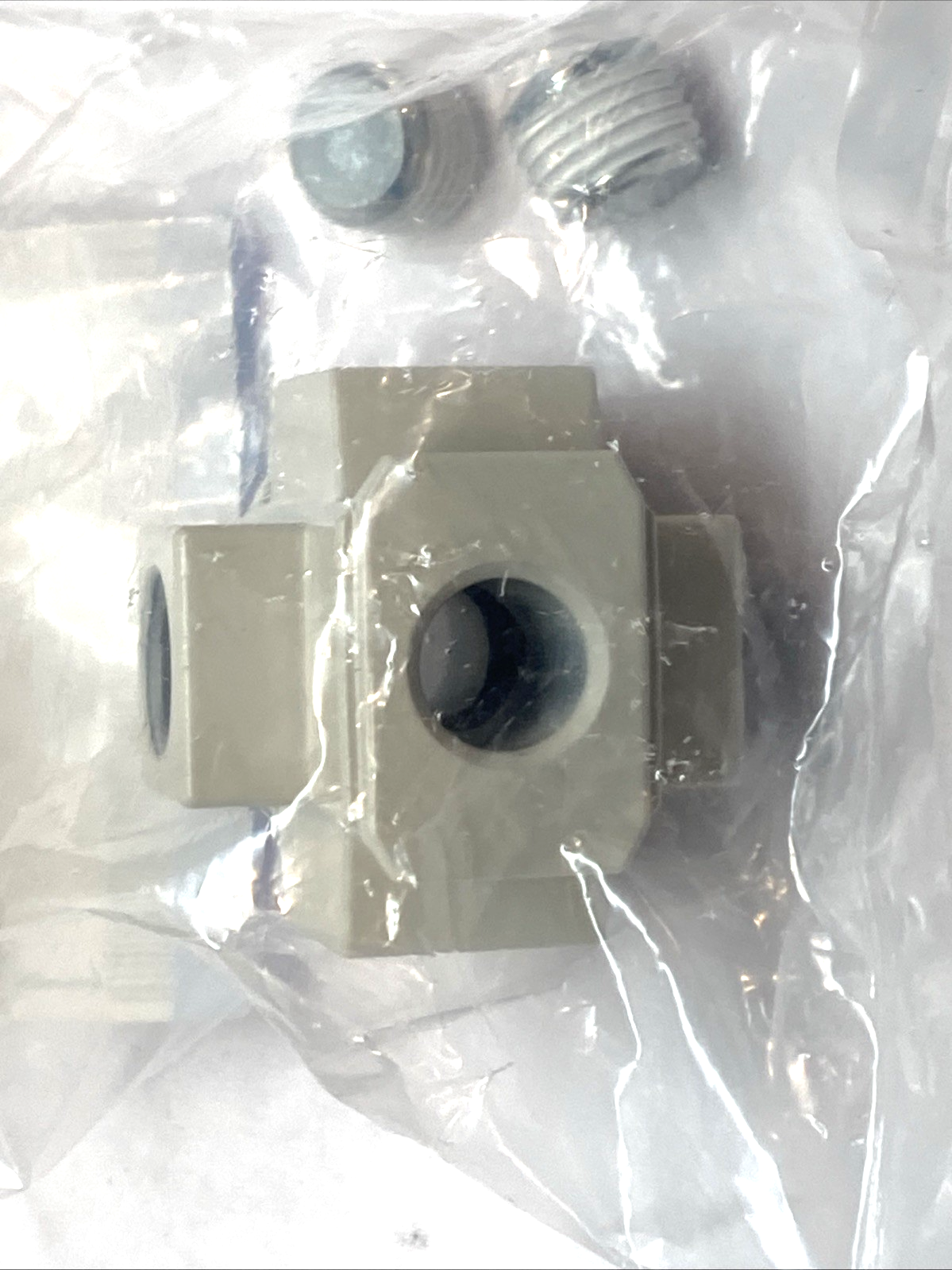 Y24-N02-A | SMC Cross Spacer for NPT AC20-A Modular FRL 1/4" - New - Maverick Industrial Sales
