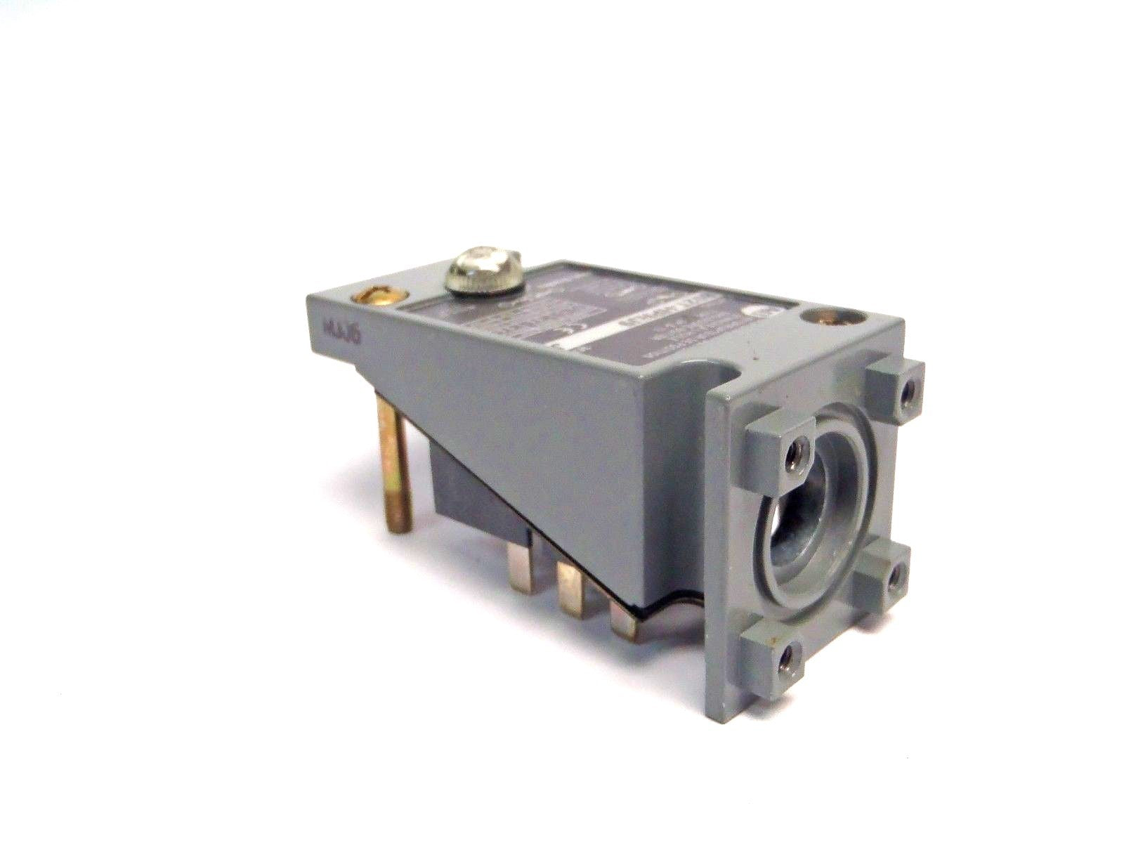 Allen Bradley 802T-HPNJ9 Series J Oil-Tight Limit Switch Top Body Only Type 4,6P - Maverick Industrial Sales