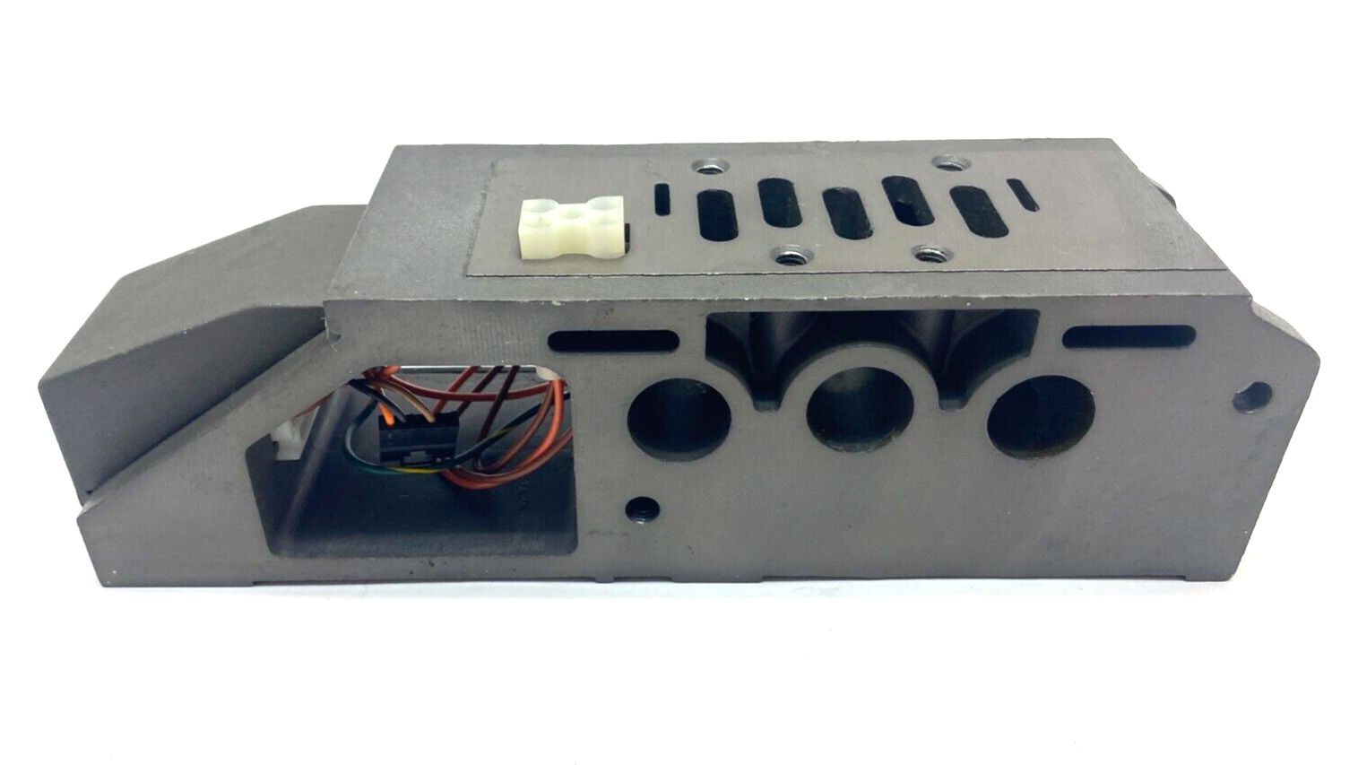 Ross Controls 962N91 Pneumatic Solenoid Sub-Base Manifold 5-Port 5-Pin Connector - Maverick Industrial Sales