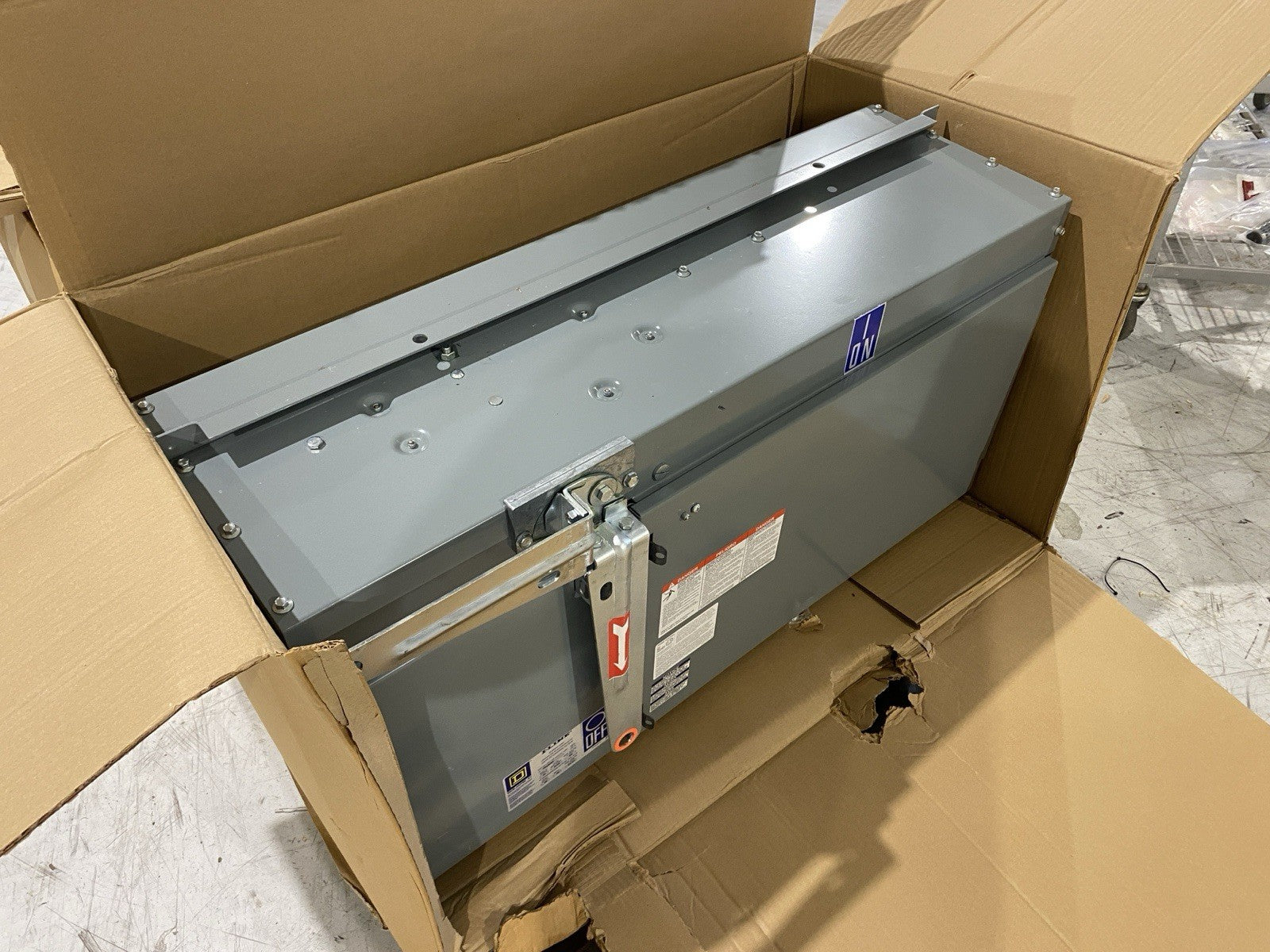 Square D PBQ3640G Plug-in I-Line Busway Fusible 400A 600VAC 3P, 3 fuse + G - Maverick Industrial Sales