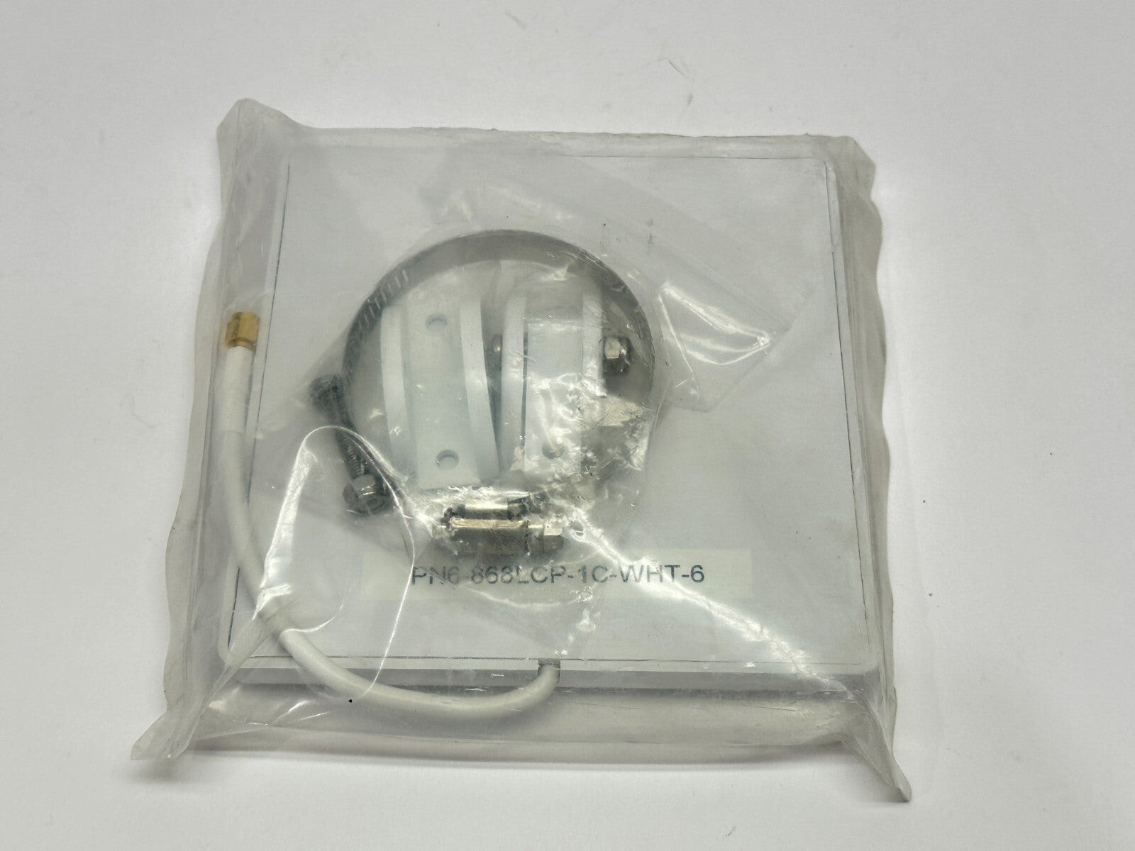 Mobile Mark PN6-868LCP-1C-WHT-6 RFID Panel Antenna 865-870 MHz 500-448 - Maverick Industrial Sales