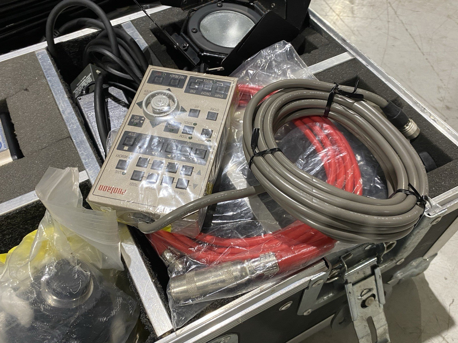 Photron FASTCAM-ultima512 Mono Imager, Model 32K Processor Unit, Remote Keypad - Maverick Industrial Sales