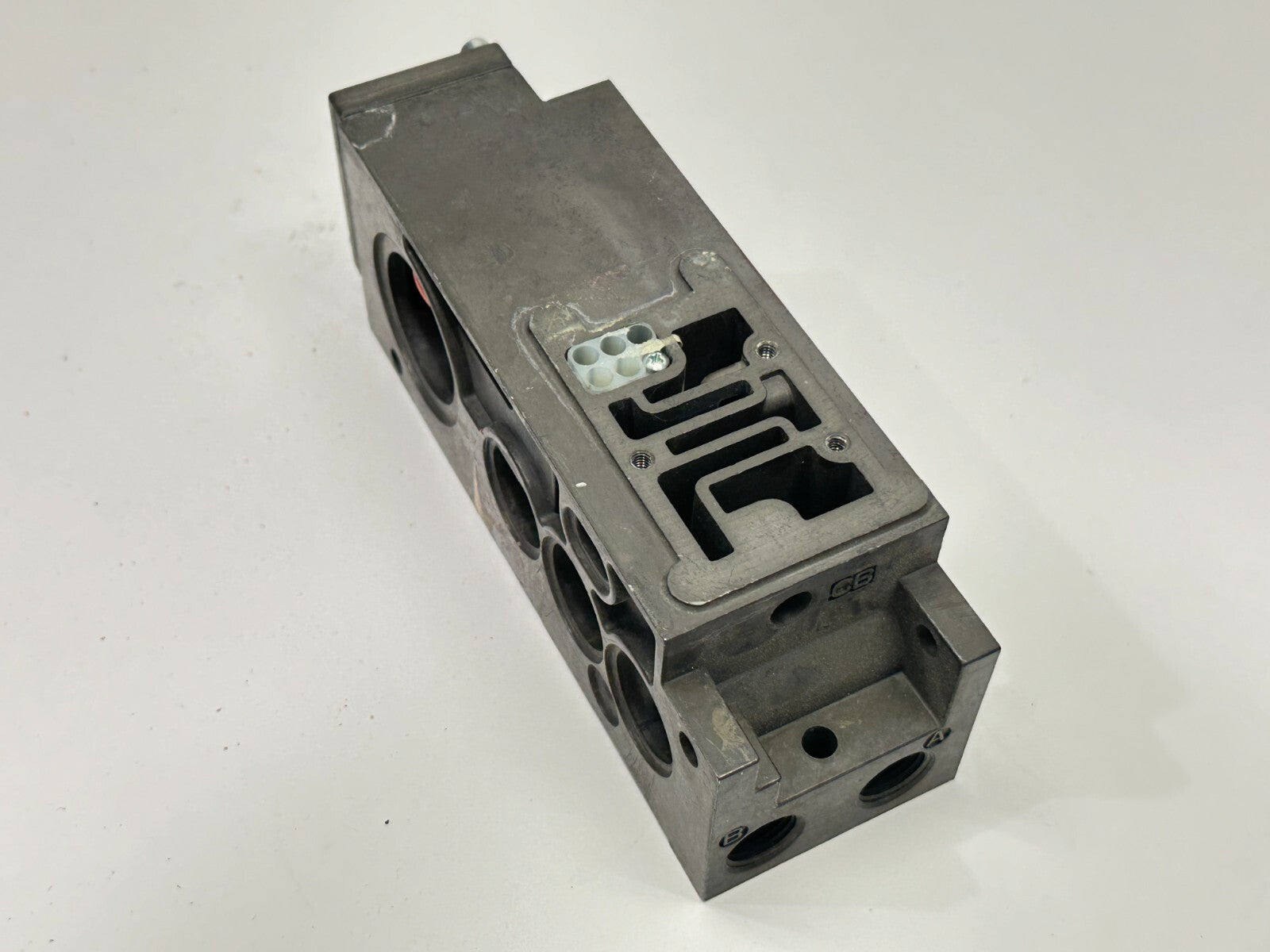 Numatics HH-3 Valve Manifold Base - Maverick Industrial Sales