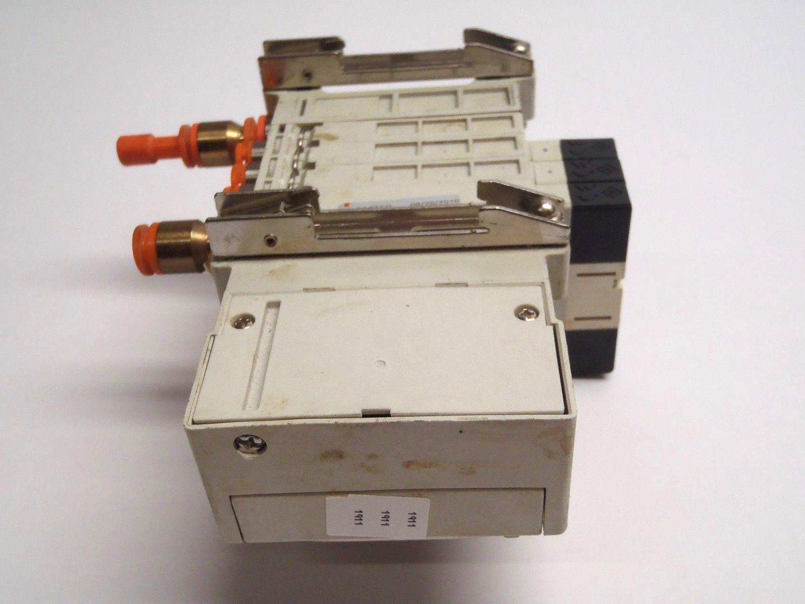 SMC Manifold Assembly W/ VQC1400N-5 Press 0.1-0.7MPa - Maverick Industrial Sales