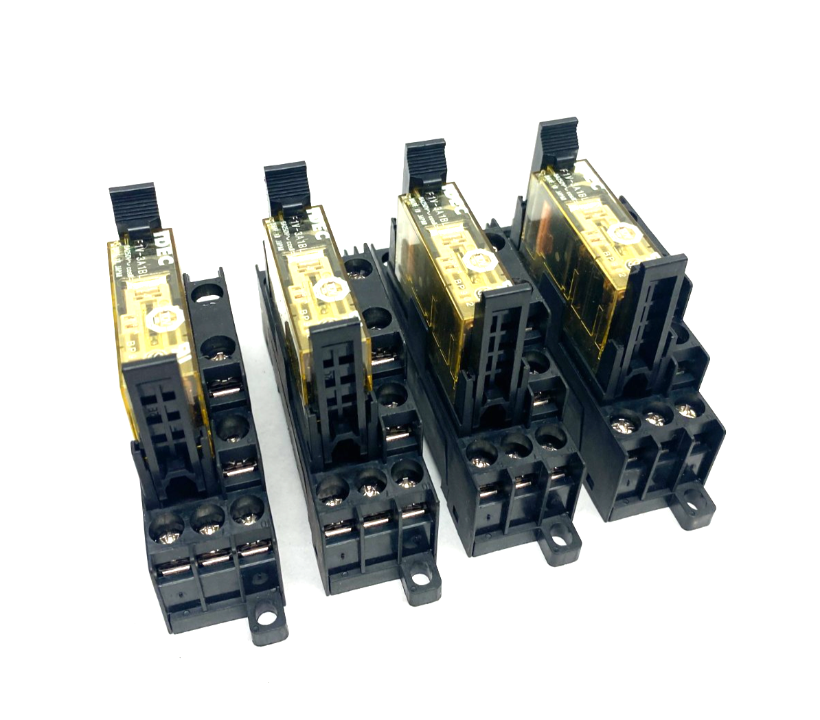 IDEC RF1V-3A1BL-024 Relay w/ SF1V-4-07L Relay Base LOT OF 4 - Maverick Industrial Sales