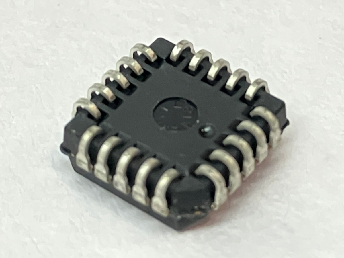 10H102G | ON Semiconductor Quad 2-Input NOR Gate LOT OF 4 - New – Open box - Maverick Industrial Sales