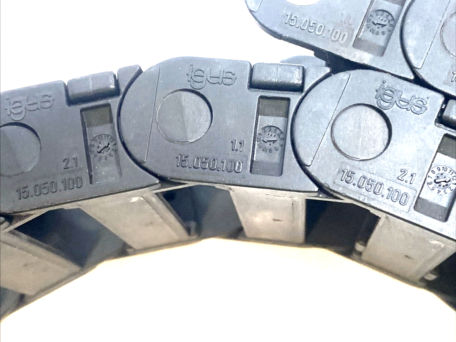 Igus 15.050.100 Energy Chain Cable Carrier 28 Links SMALL CHIP - Maverick Industrial Sales