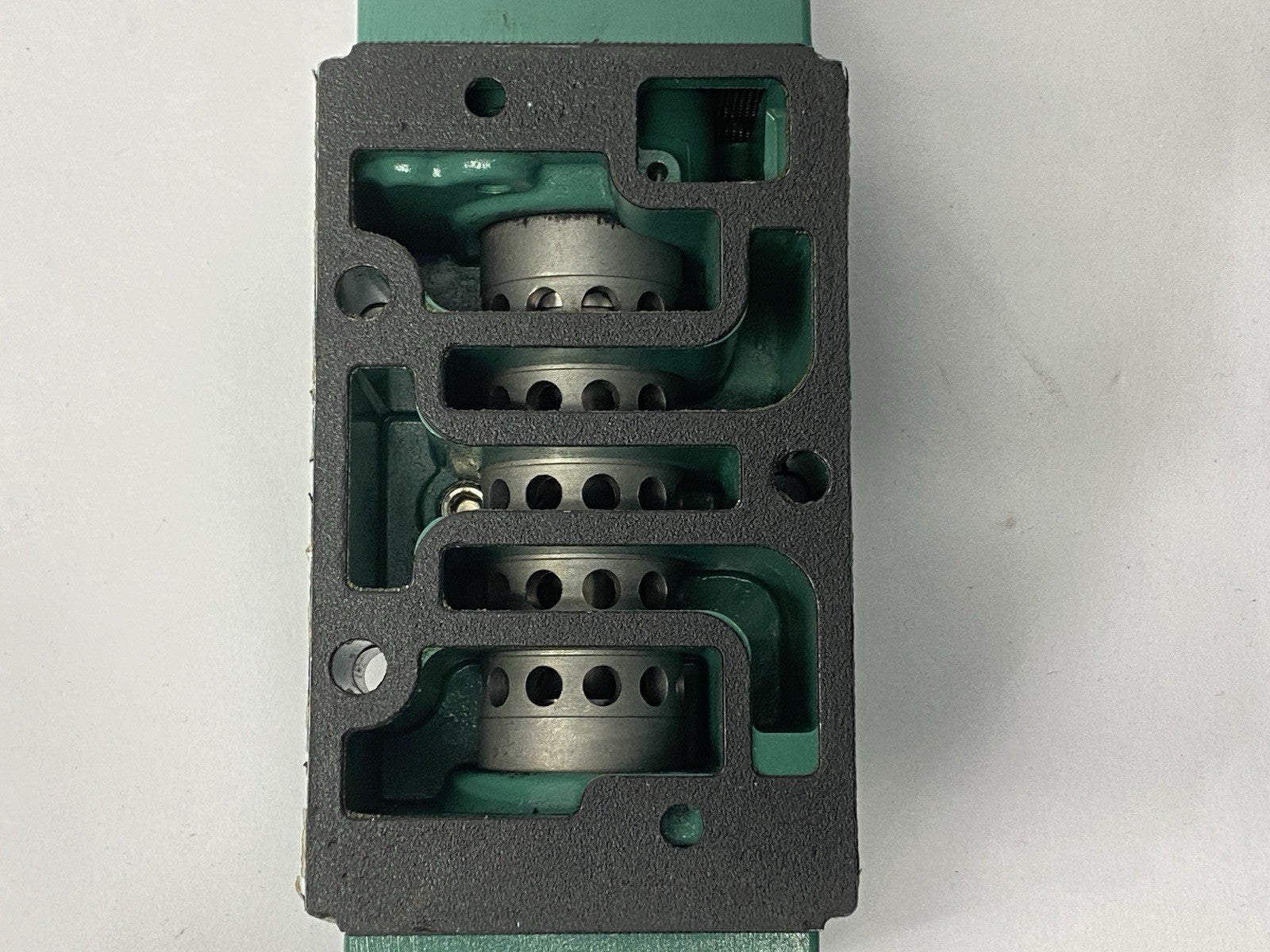 554PP400O000000 | Numatics Pneumatic Pilot Valve - For parts or not working - Maverick Industrial Sales