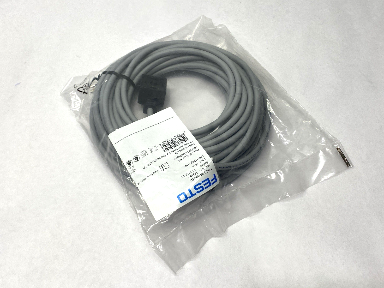 Festo KMC-1-24-10-LED Connecting Cable 10m 193459 - Maverick Industrial Sales