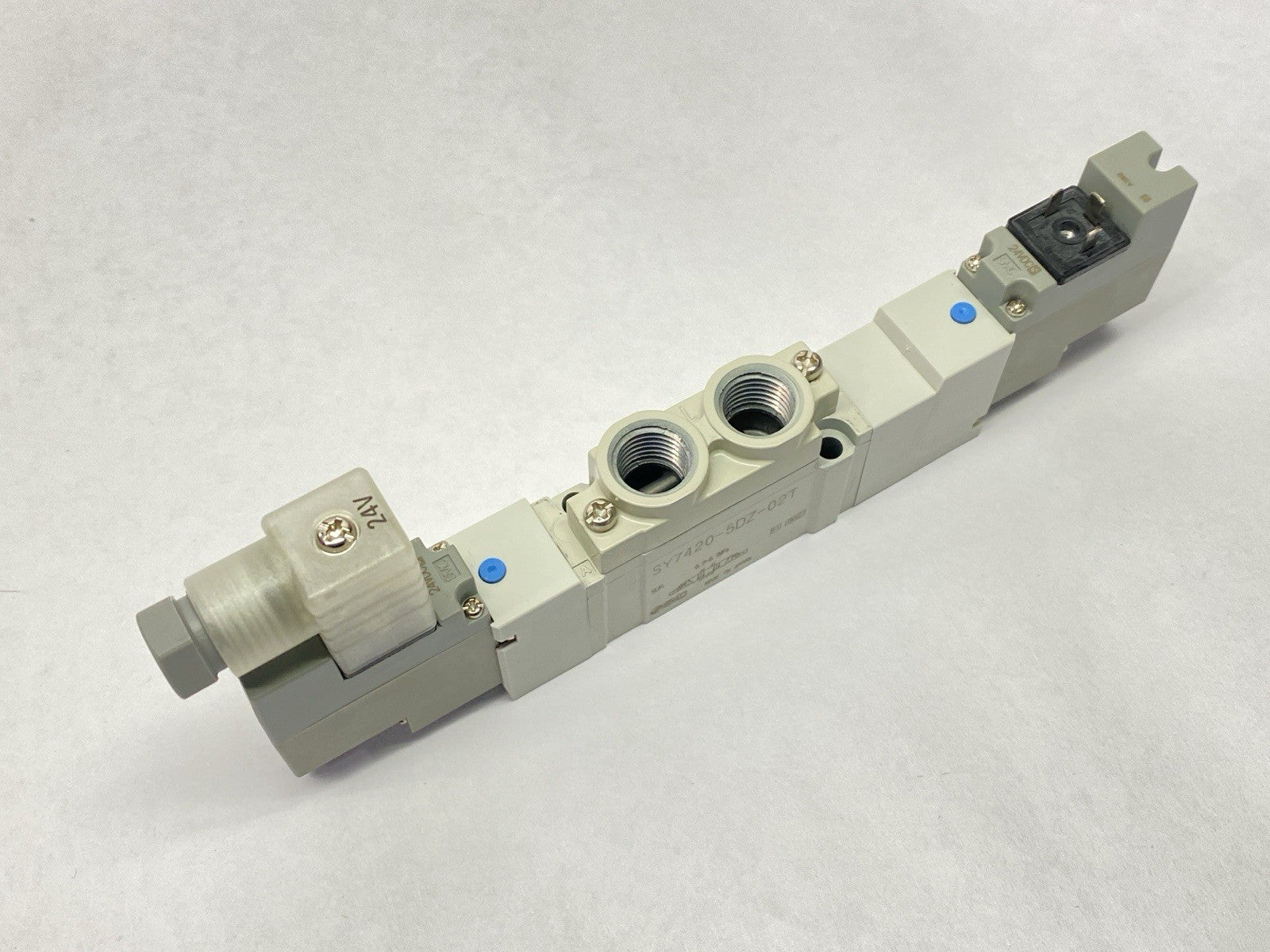 SY7420-5DZ-02T | SMC Pneumatic Solenoid Valve 3-Position 1/4" NPT - New Other - Maverick Industrial Sales