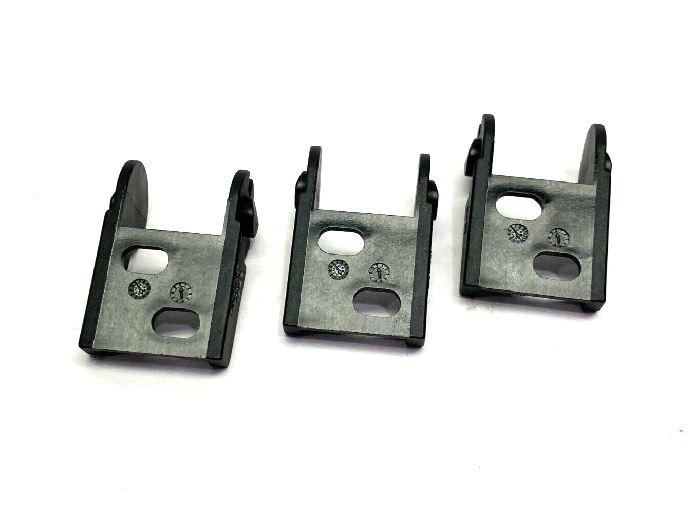 Igus 1025.2P Cable E-Chain Mounting Bracket LOT OF 3 - Maverick Industrial Sales