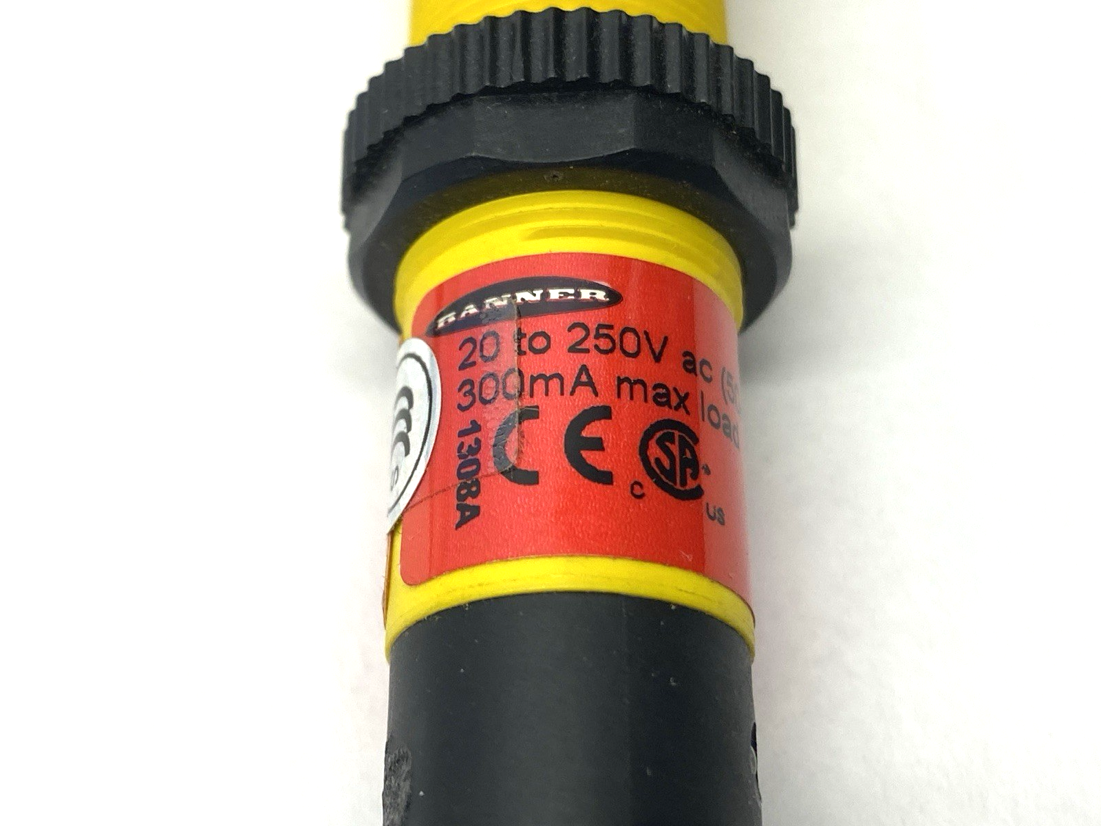 Banner S18AW3FF100Q1 Photoelectric EZ-BEAM Sensor 4-Pin 230-250VAC 33691 - Maverick Industrial Sales