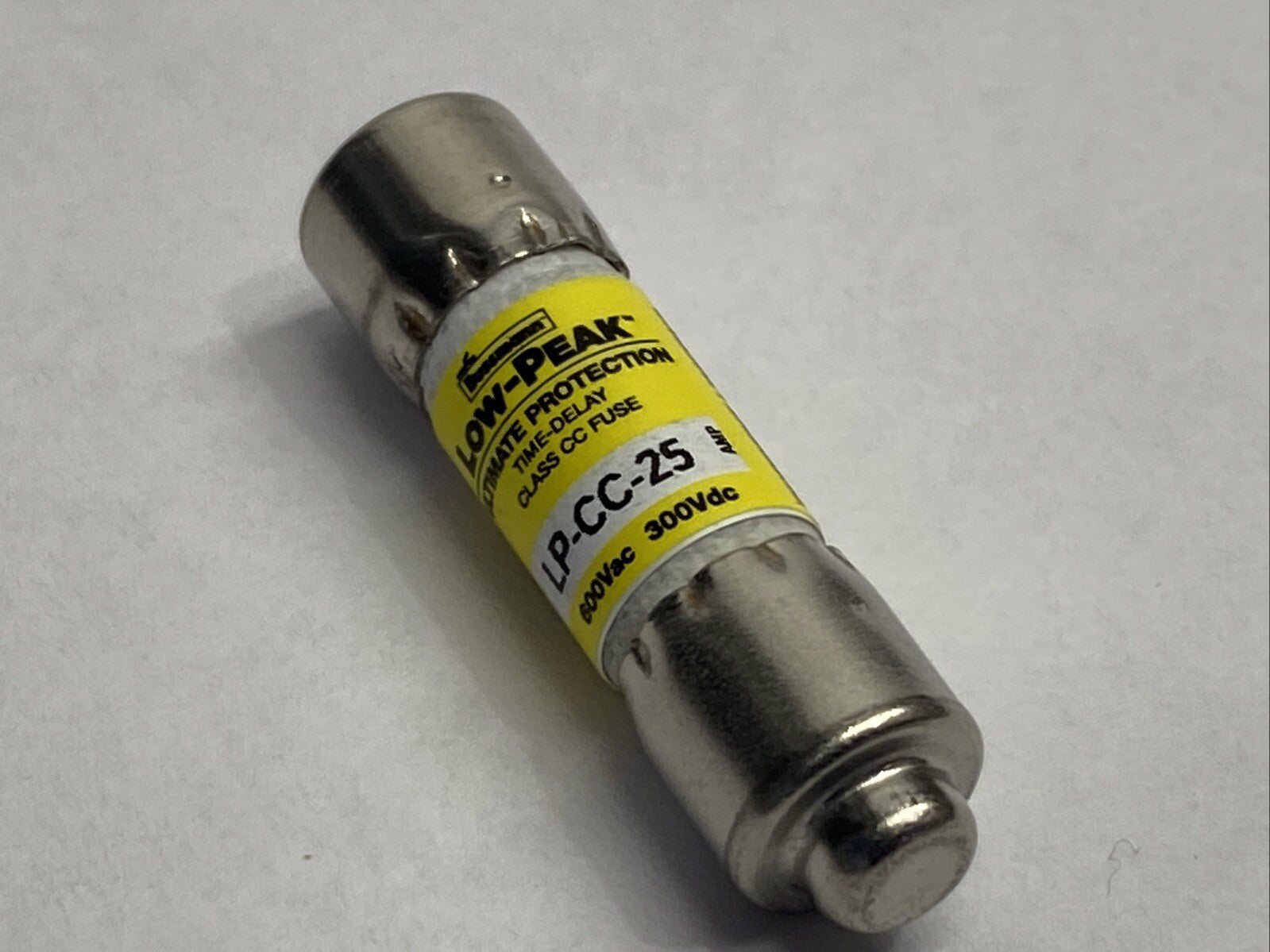 Bussmann LP-CC-25 Low-Peak Time Delay Fuse 25A 600VAC 300VDC LOT OF 2 - Maverick Industrial Sales
