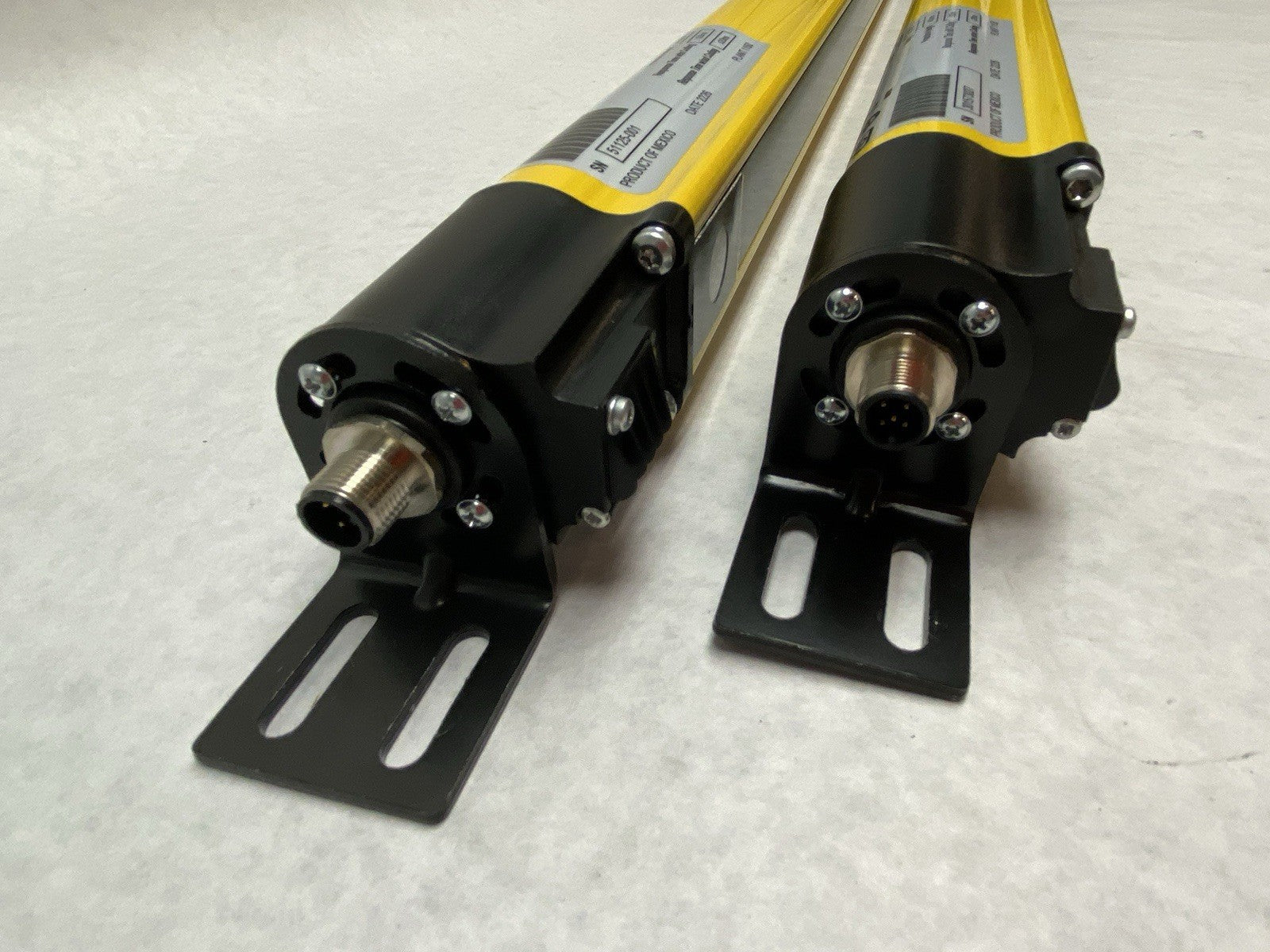 Allen Bradley 440L-P4JL0480YA GuardShield Safety Light Curtain Set, 48-Beams - Maverick Industrial Sales