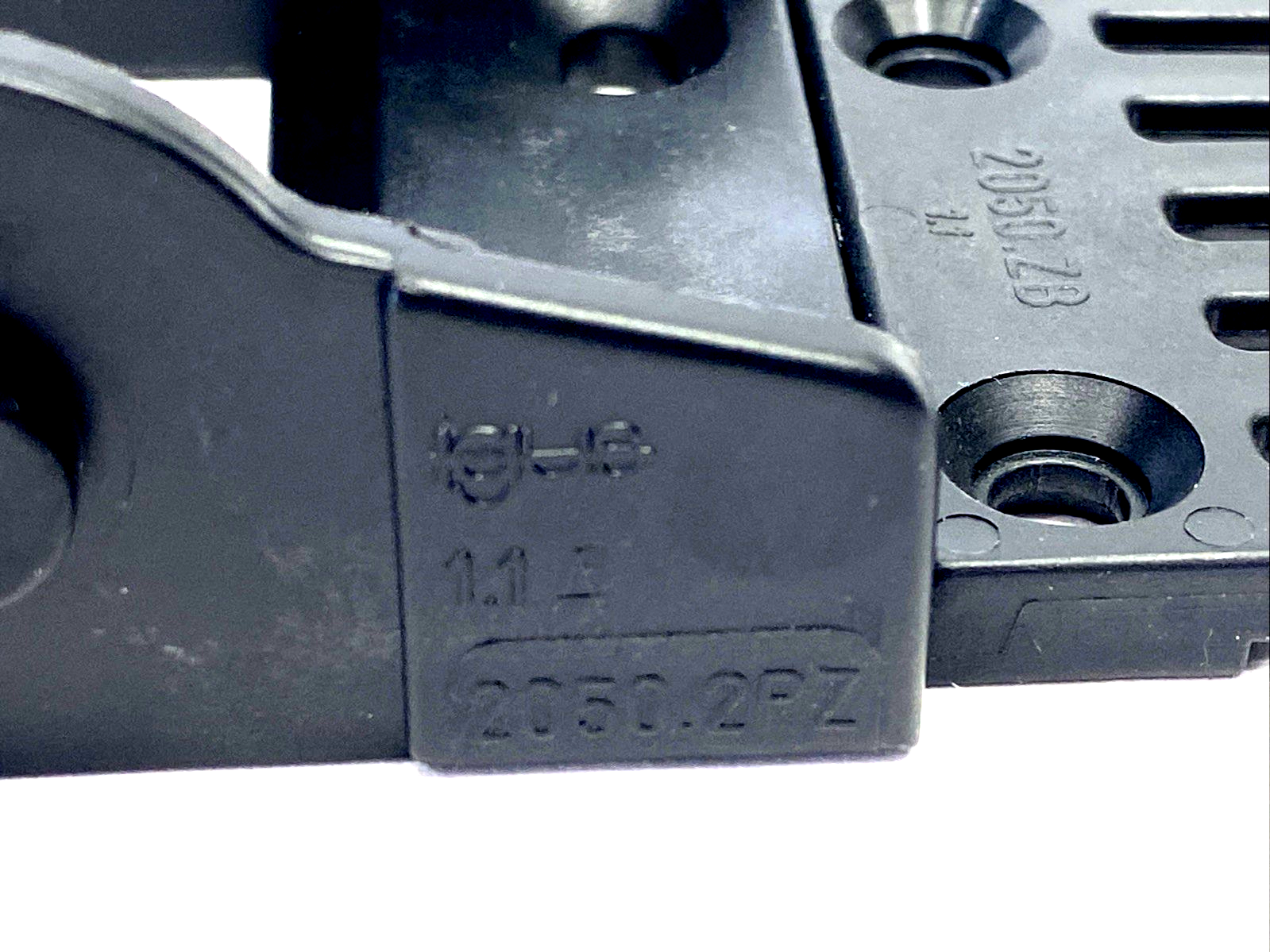 Igus 2050-12PZB E-Chain Energy Chain Mounting Bracket Set, Tiewrap, 2050.12PZB - Maverick Industrial Sales