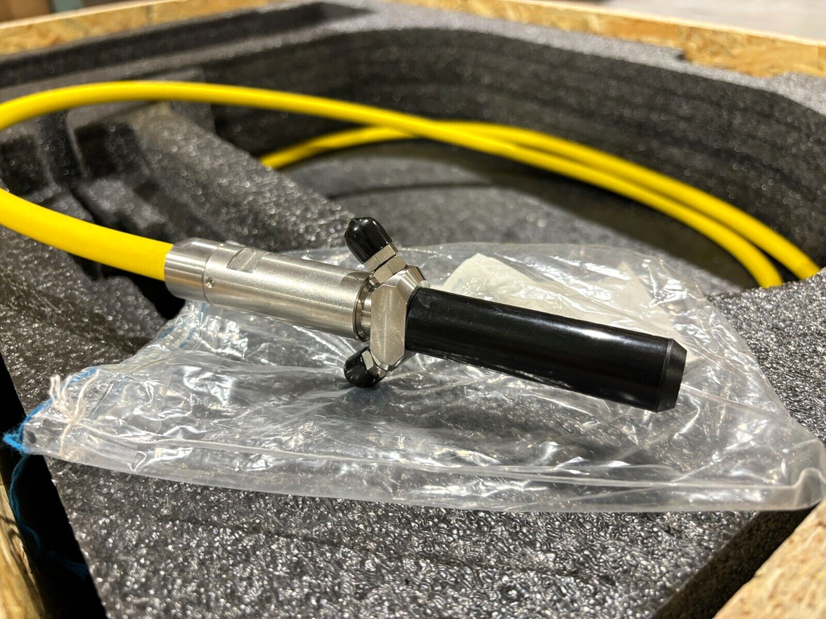 YLR-400-WC-Y14,P30-001214 | IPG YLR-400-WC-Y14 400W 1070nm CW Fiber Laser + P30-001214 Collimator - New – Open box - Maverick Industrial Sales