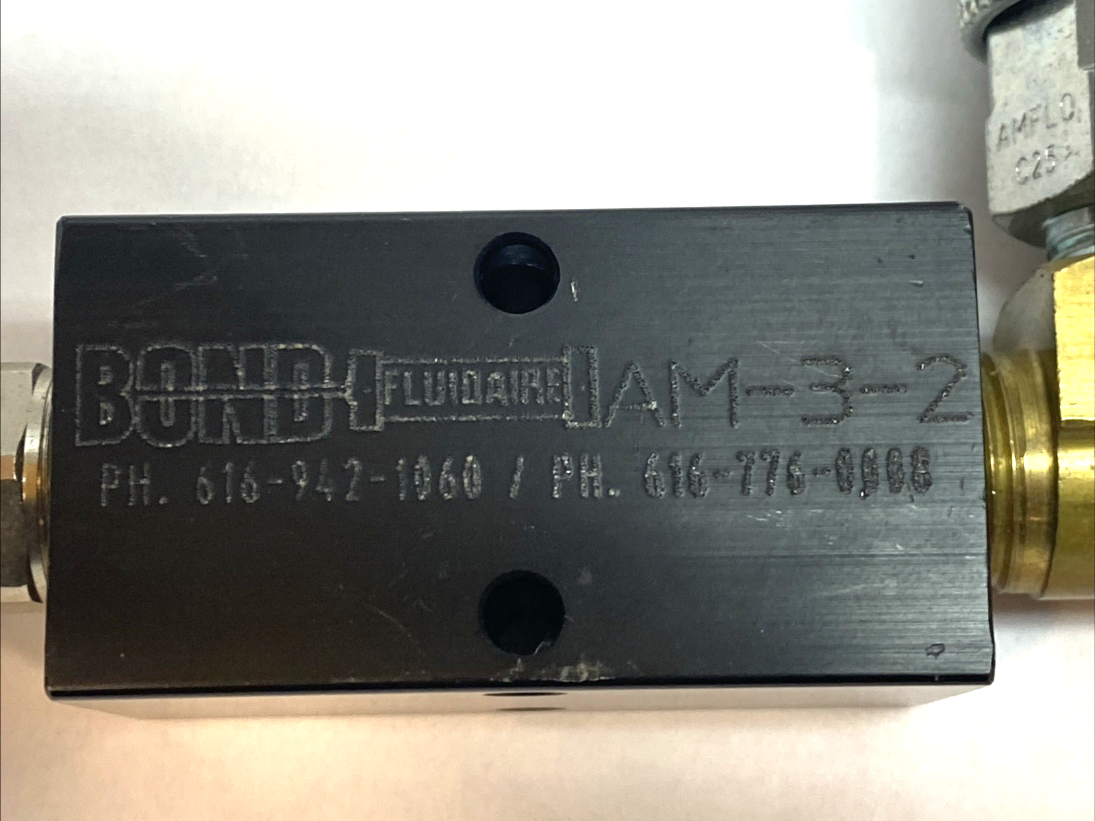 Bond Fluidaire AM-3-2 Hydraulic Manifold Block - Maverick Industrial Sales