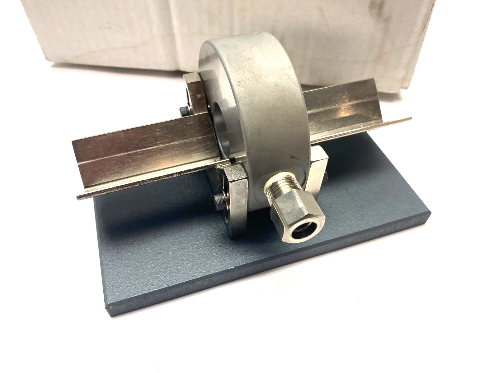 Mahr DR050-T2-BV2XM-24.892 Dimensionair 2-Jet Air Ring Gauge A6897 w/ Base Plate - Maverick Industrial Sales