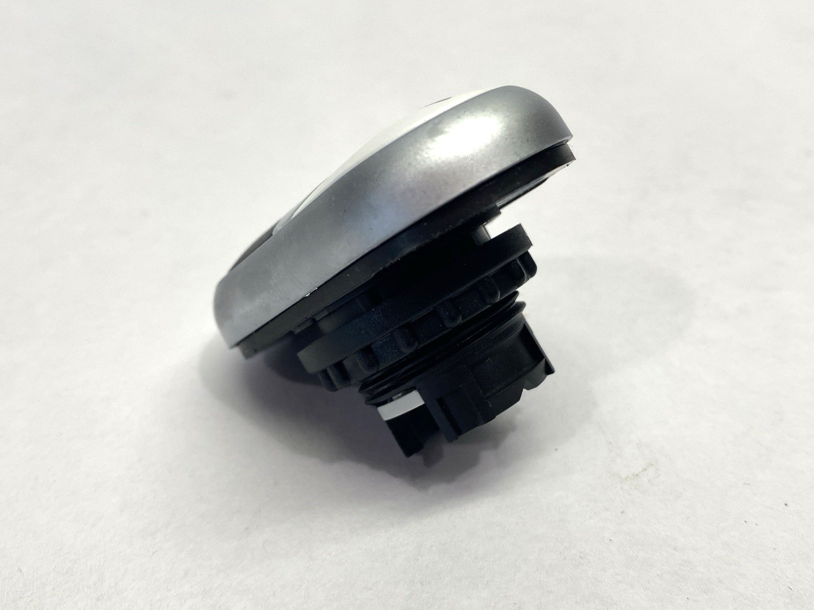 Eaton M22-DDL-WS-X1/X0 Illuminated On/Off Switch Body Pushbutton - Maverick Industrial Sales