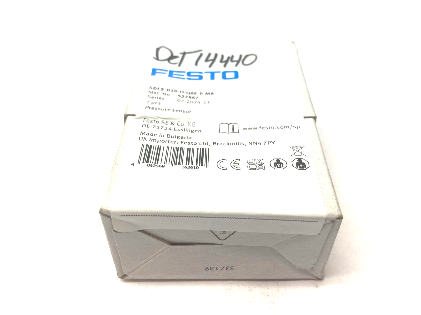 Festo SDE5-D10-O-Q6E-P-M8 Pressure Sensor, N/O Contact, 0-10bar 527467 - Maverick Industrial Sales