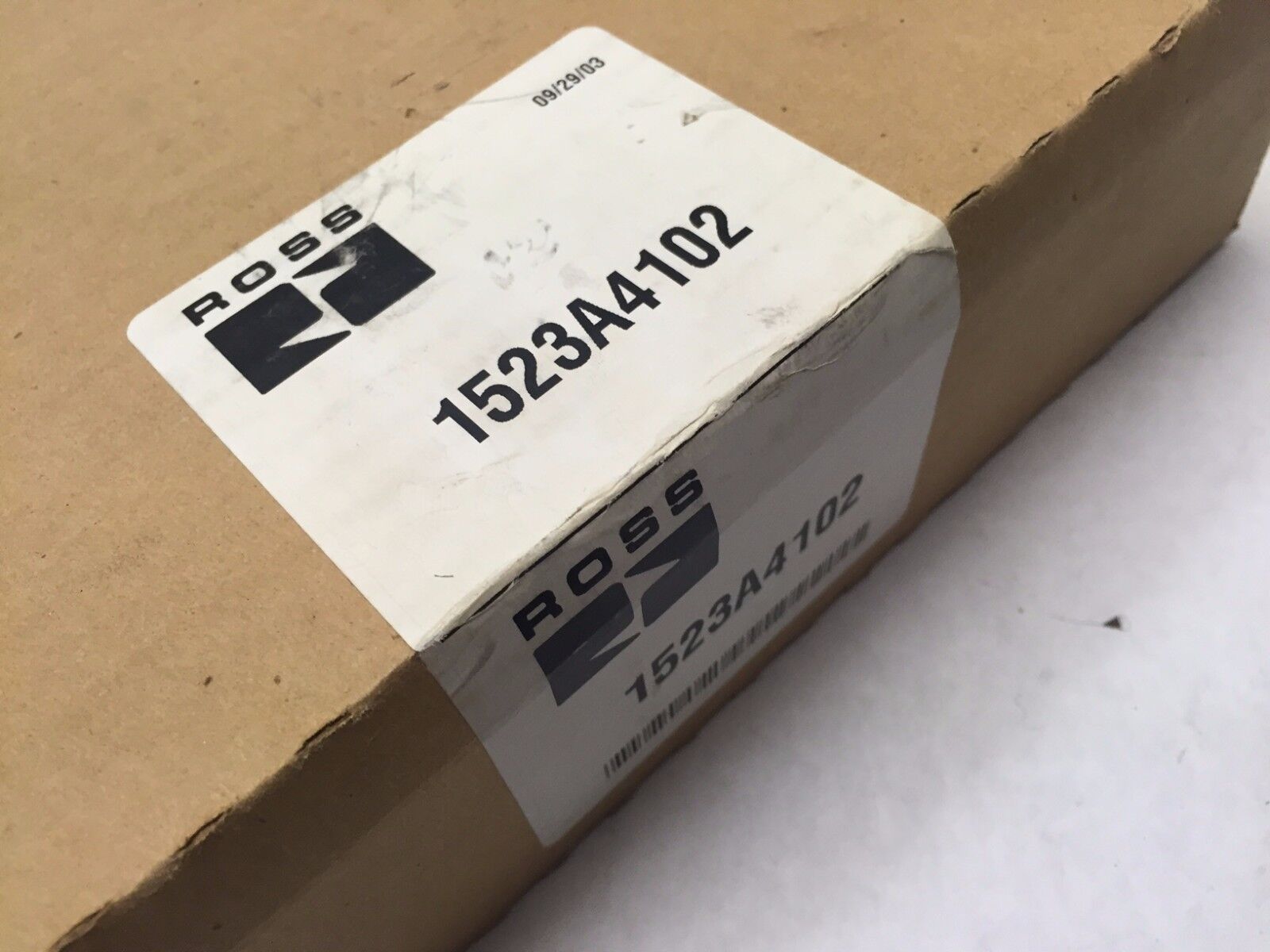 Ross Model 1523A4102 L-O-X/EEZ-ON Energy Isolation Pressure Valve - Maverick Industrial Sales