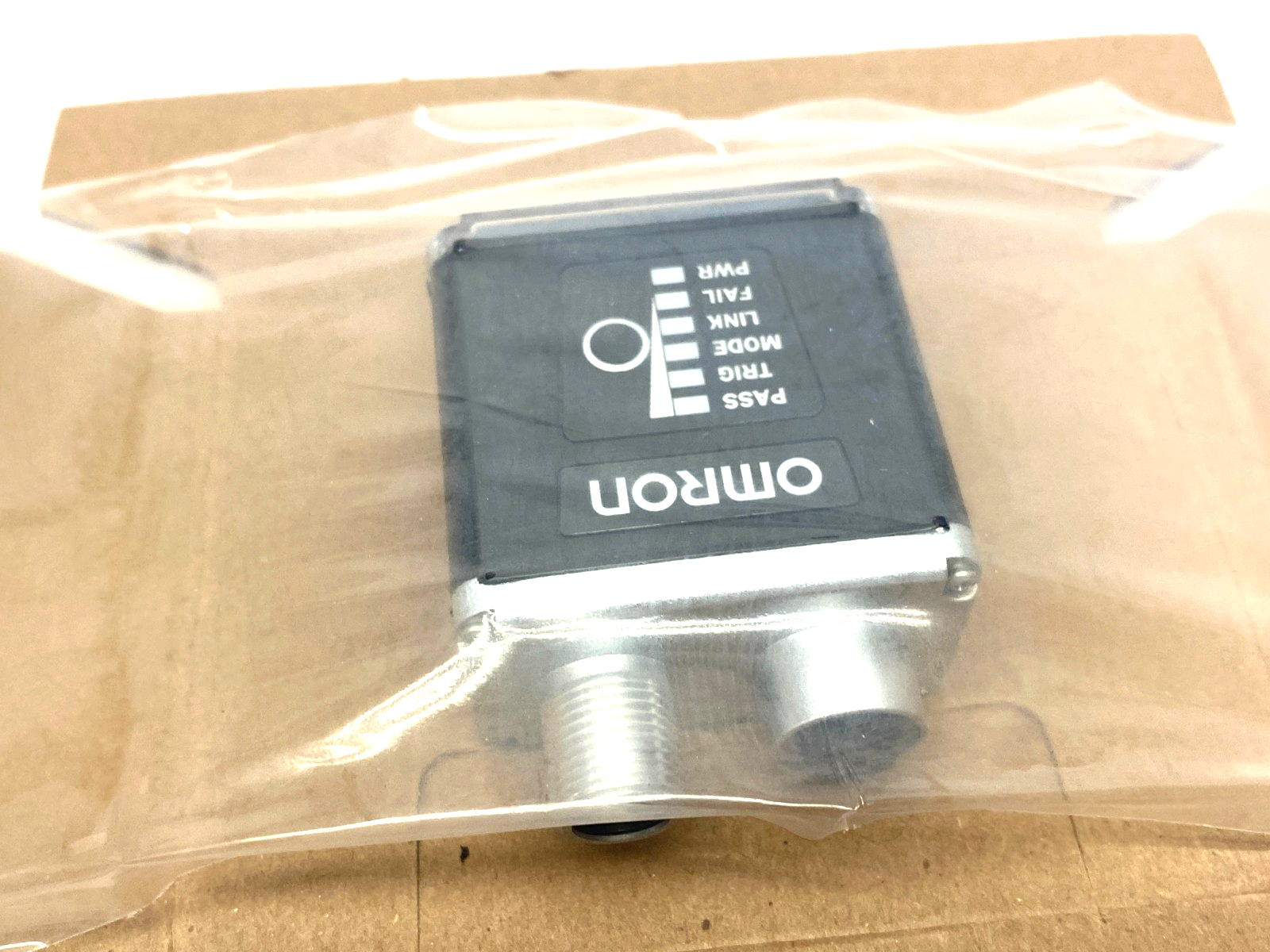 Omron V430-F000L12M-NNX MicroHAWK Code Reader, Long Range, Autofocus 75-1200mm - Maverick Industrial Sales