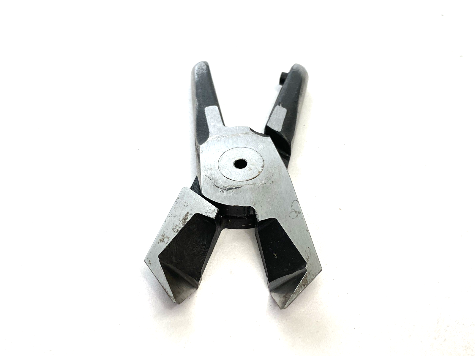 Vessel N20AE19 Angled Nipping Blades for Hand Held Air Nipper - Maverick Industrial Sales