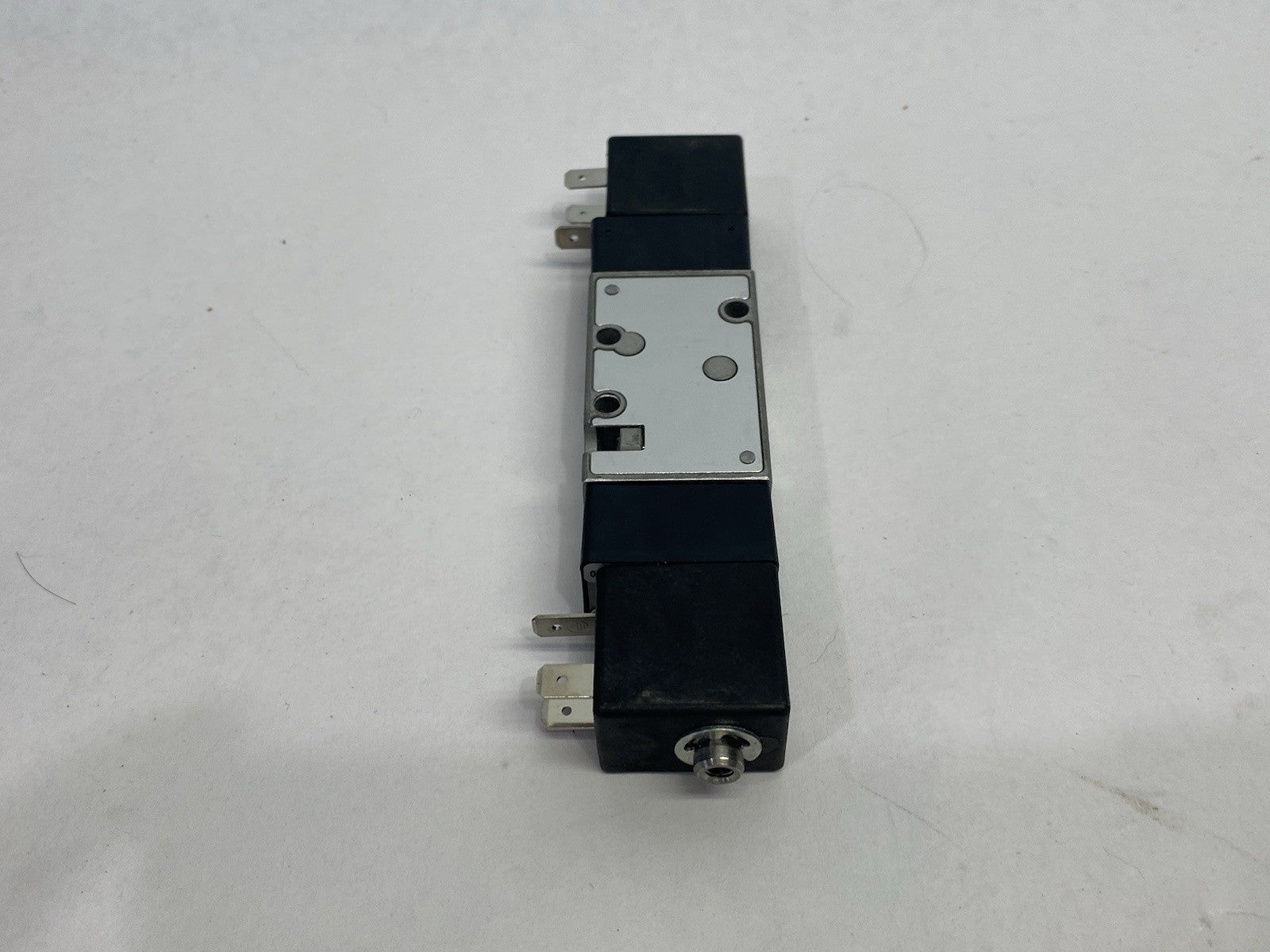 IMI Norgren V60P411A-A213JB Double Solenoid Actuated Valve 5/2-Way 24VDC - Maverick Industrial Sales
