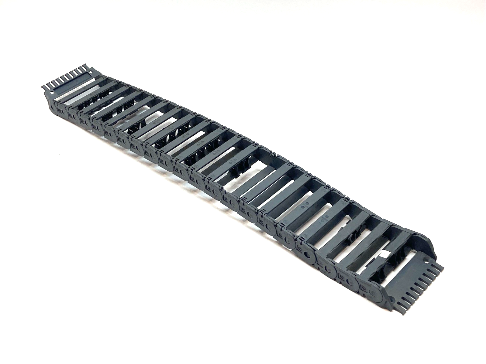 Igus 1600.100.125 E-Chain Cable Carrier 20 Links 29-1/2" Long 1 BROKEN LINK - Maverick Industrial Sales