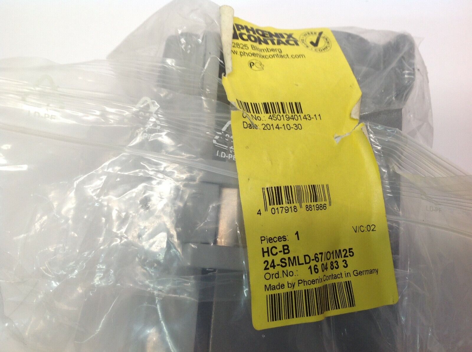 Phoenix Contact 1604833 Heavy Duty Housing Single Locking HC-B24-SMLD-67/O1M25 - Maverick Industrial Sales