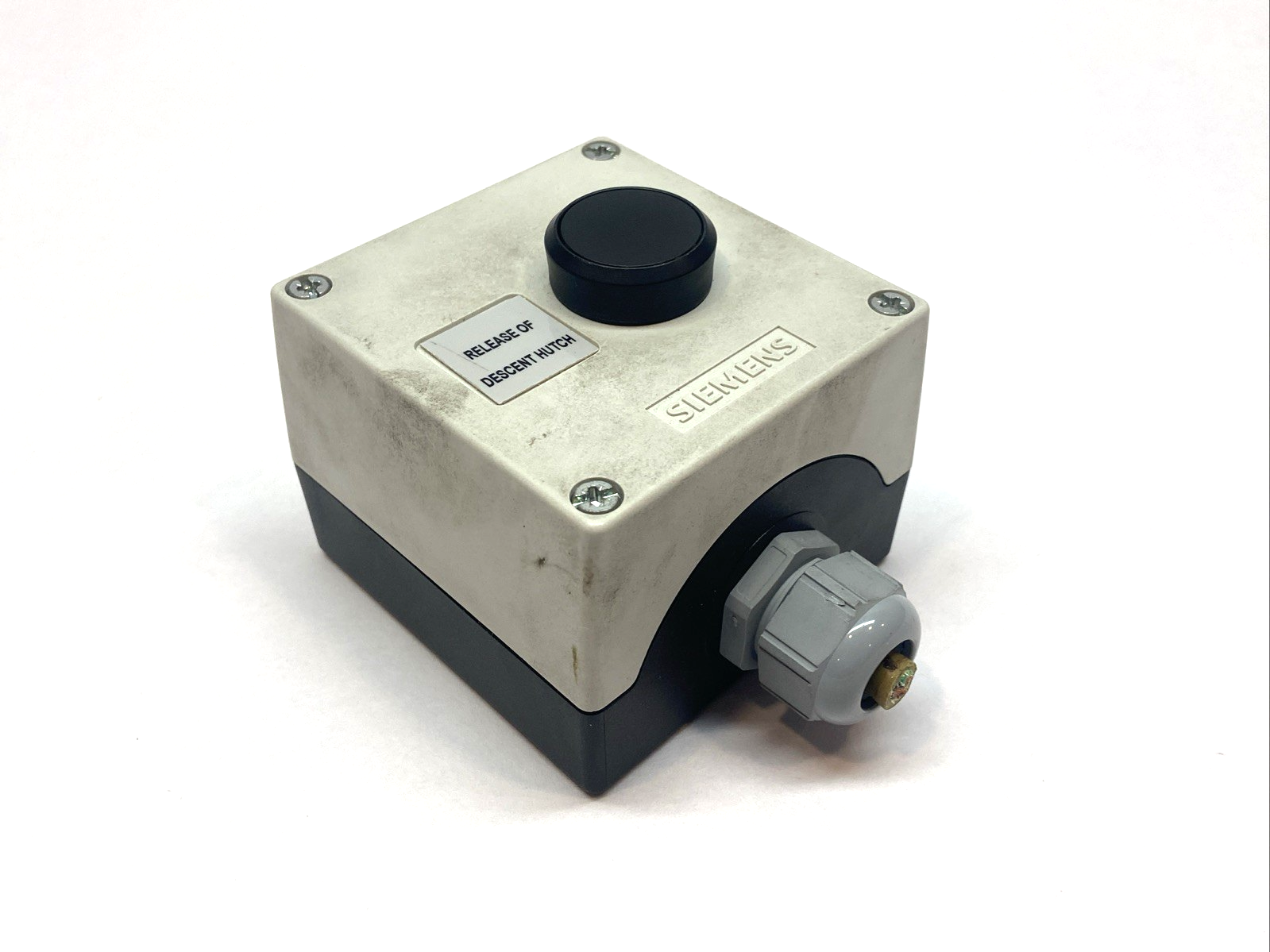 Siemens 3SU1801-0AE00-2AB1 Enclosure 22mm 1-Button Control Station - Maverick Industrial Sales