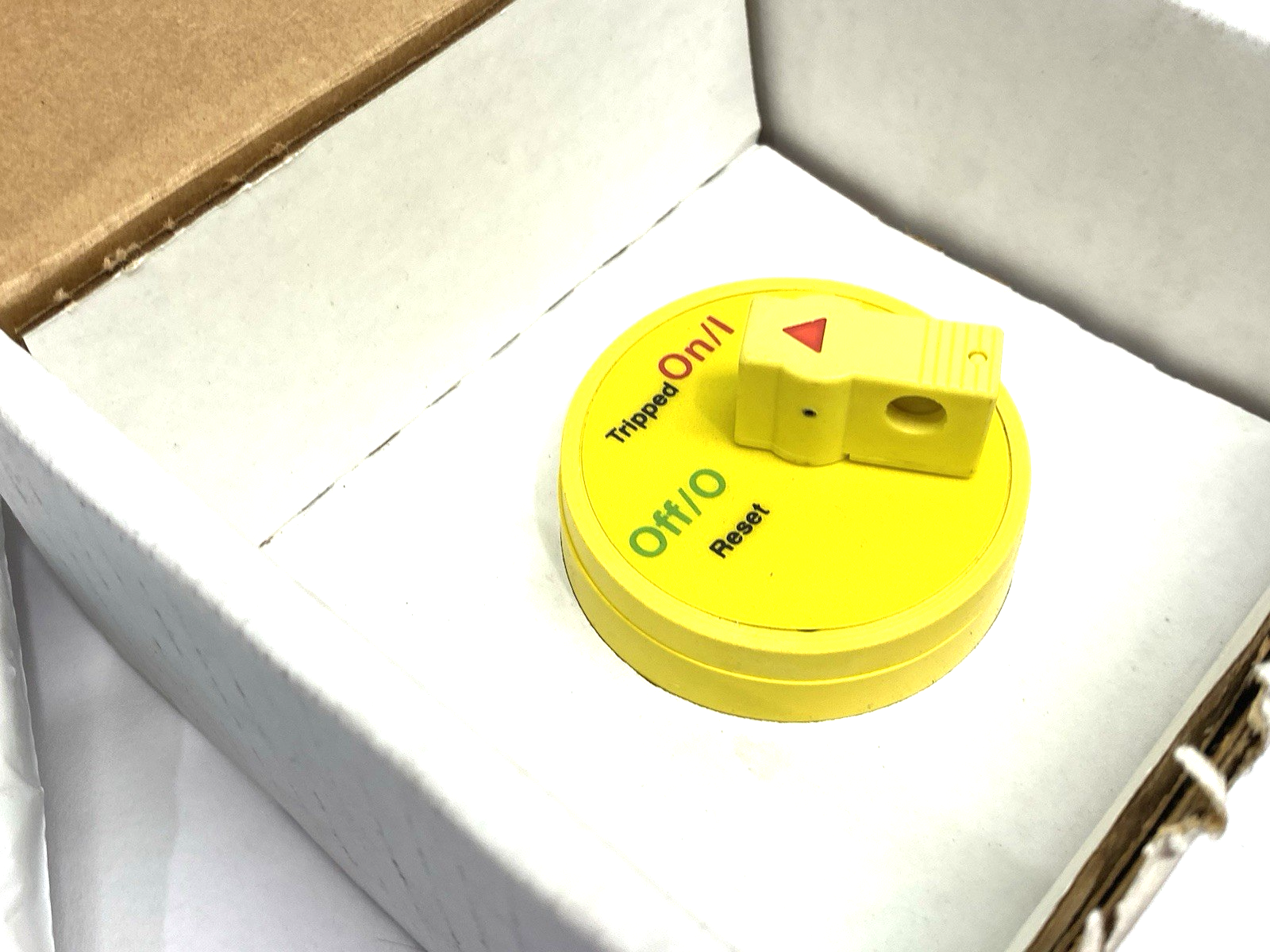 HRGMC30 | Eaton Unshrouded Yellow GMCP Rotary Handle Type 1 8703C76G07 - New – Open box - Maverick Industrial Sales