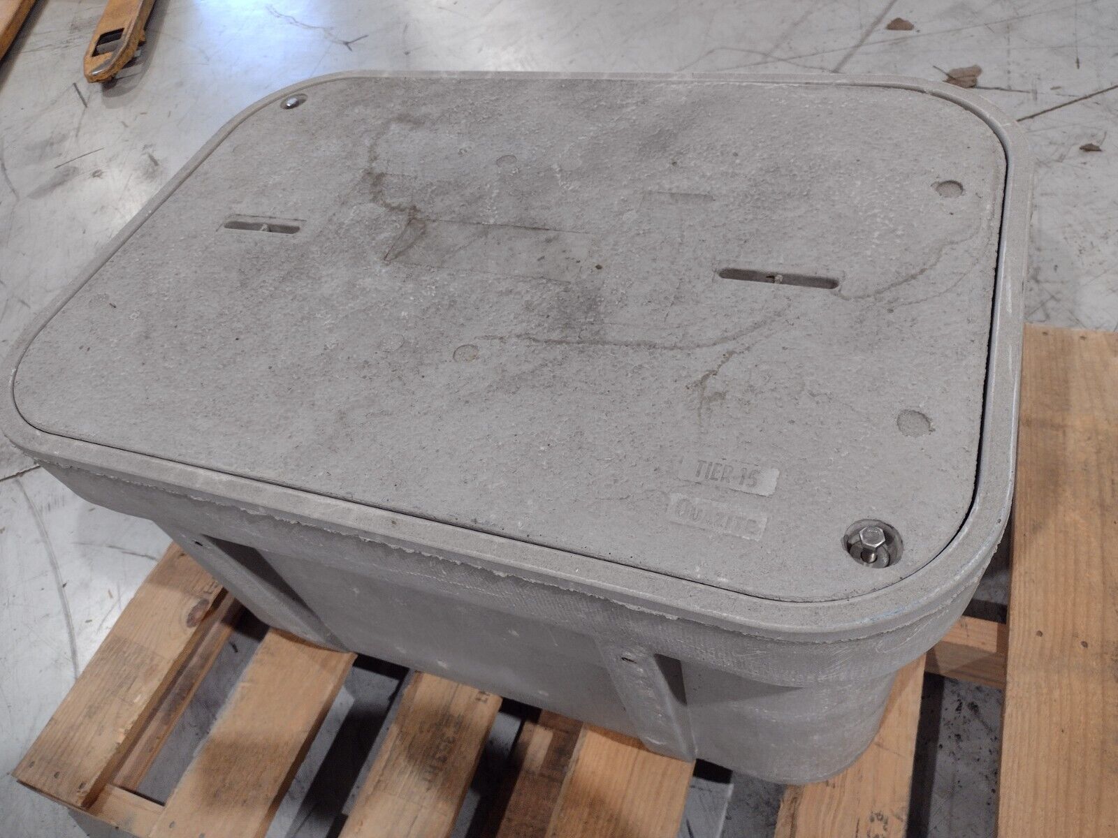 Quazite PG2436BA18 24 x 36 x 18 in Poly Concrete 22-Tier Box with PG2436HA0009A - Maverick Industrial Sales