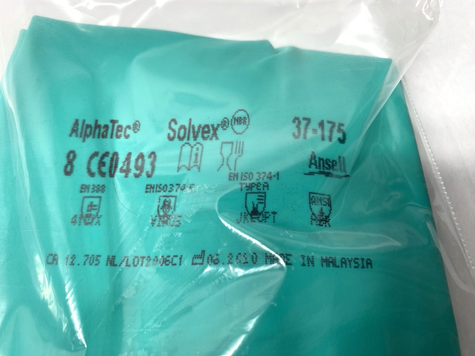37-175 | Ansell AlphaTec Solvex Chemical Resistant Nitrile Gloves Medium LOT OF 6 - New – Open box - Maverick Industrial Sales