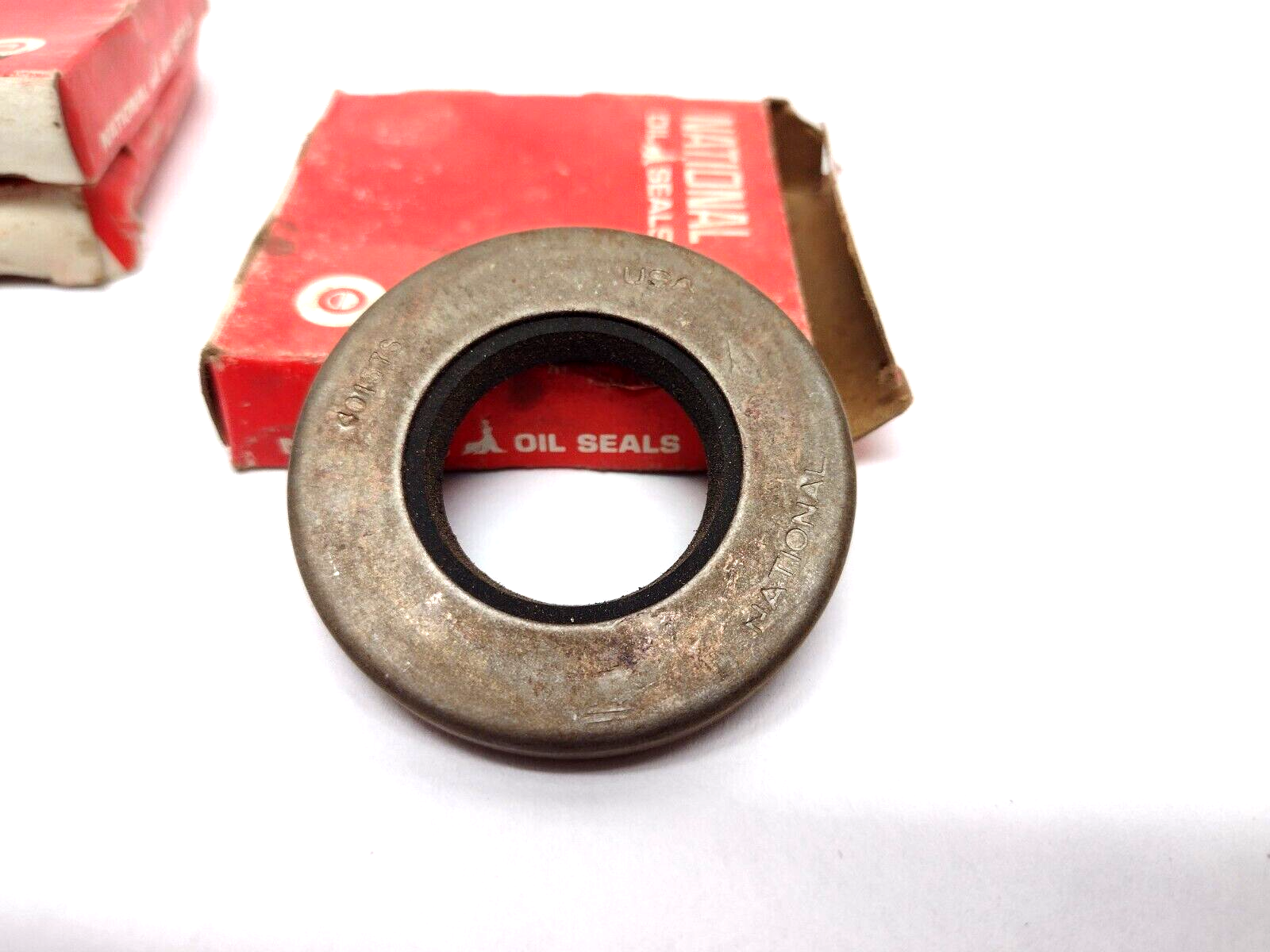 National Federal Mogul 40157S Seal LOT OF 5 - New – Open box - Maverick Industrial Sales