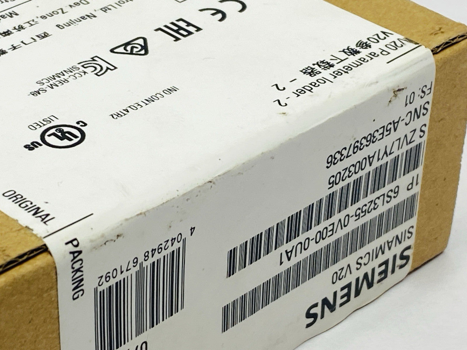 Siemens 6SL3255-0VE00-0UA1 SINAMICS V20 Parameter Loader - Maverick Industrial Sales