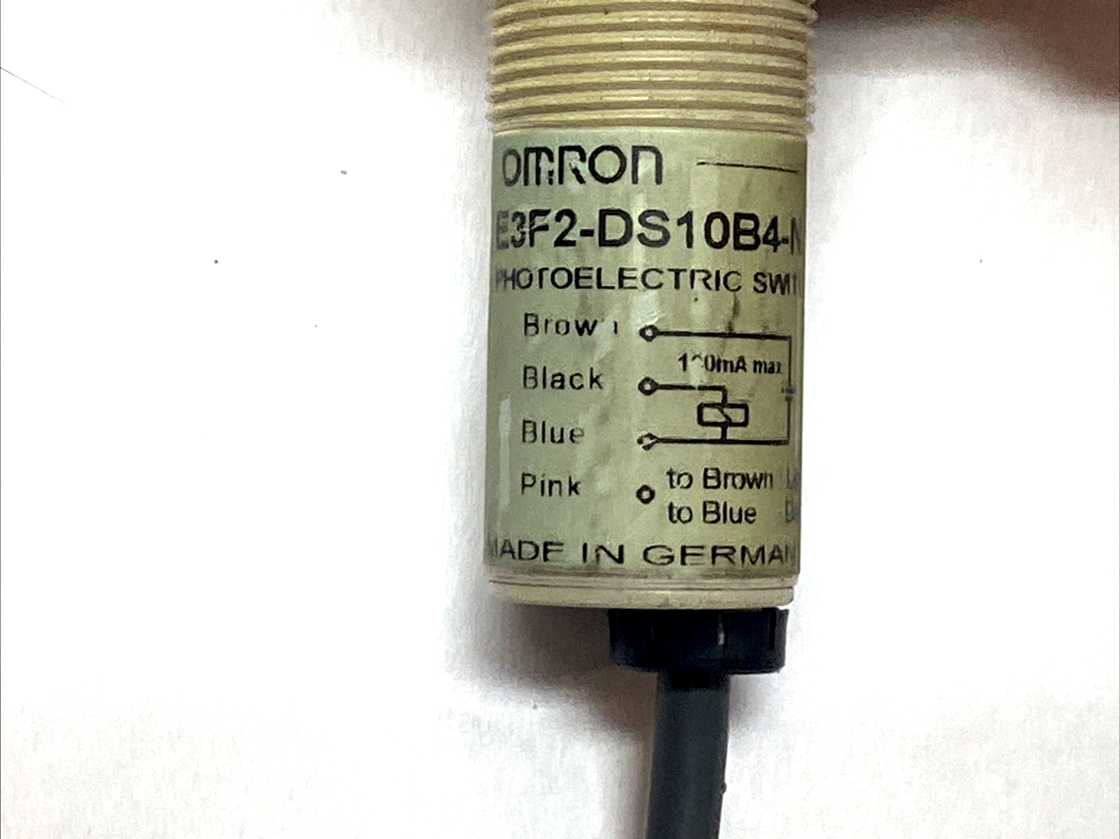 E3F2-DS10B4-N | Omron Photoelectric Sensor Diffuse 0.1m PNP 10-30VDC - Used - Maverick Industrial Sales